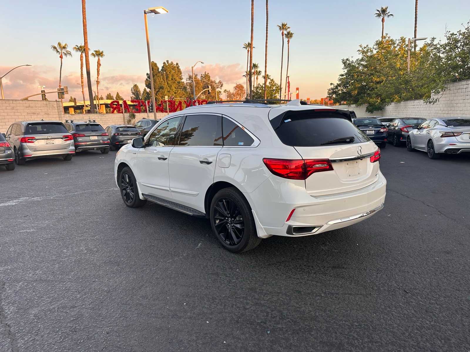 Thumbnail: 2020 Acura MDX - 3