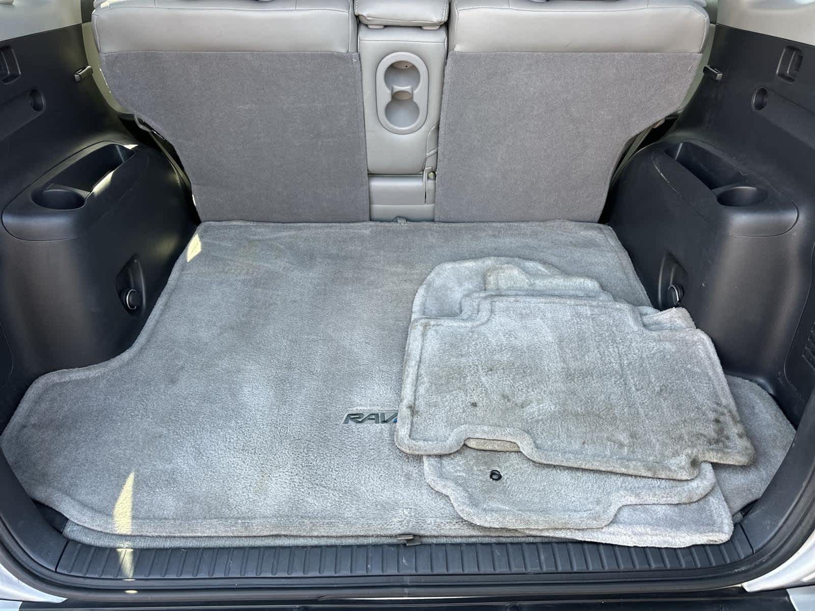 Thumbnail: 2014 Toyota RAV4 - 20