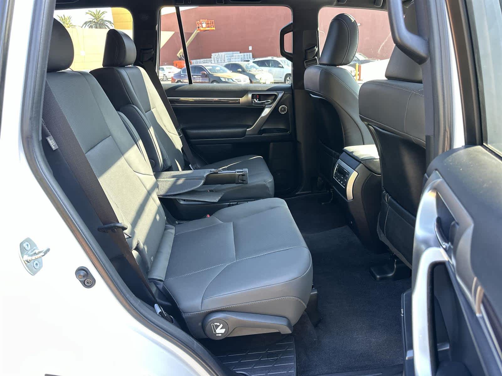 Thumbnail: 2022 Lexus GX - 13