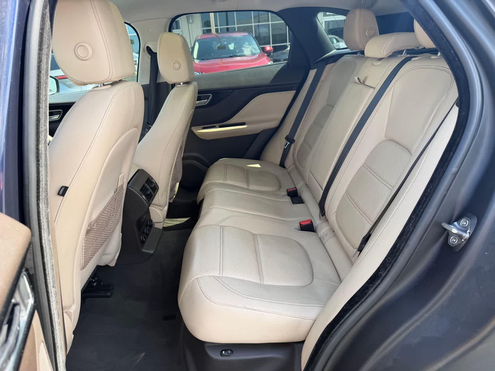 Thumbnail: 2017 Jaguar F-Pace - 12