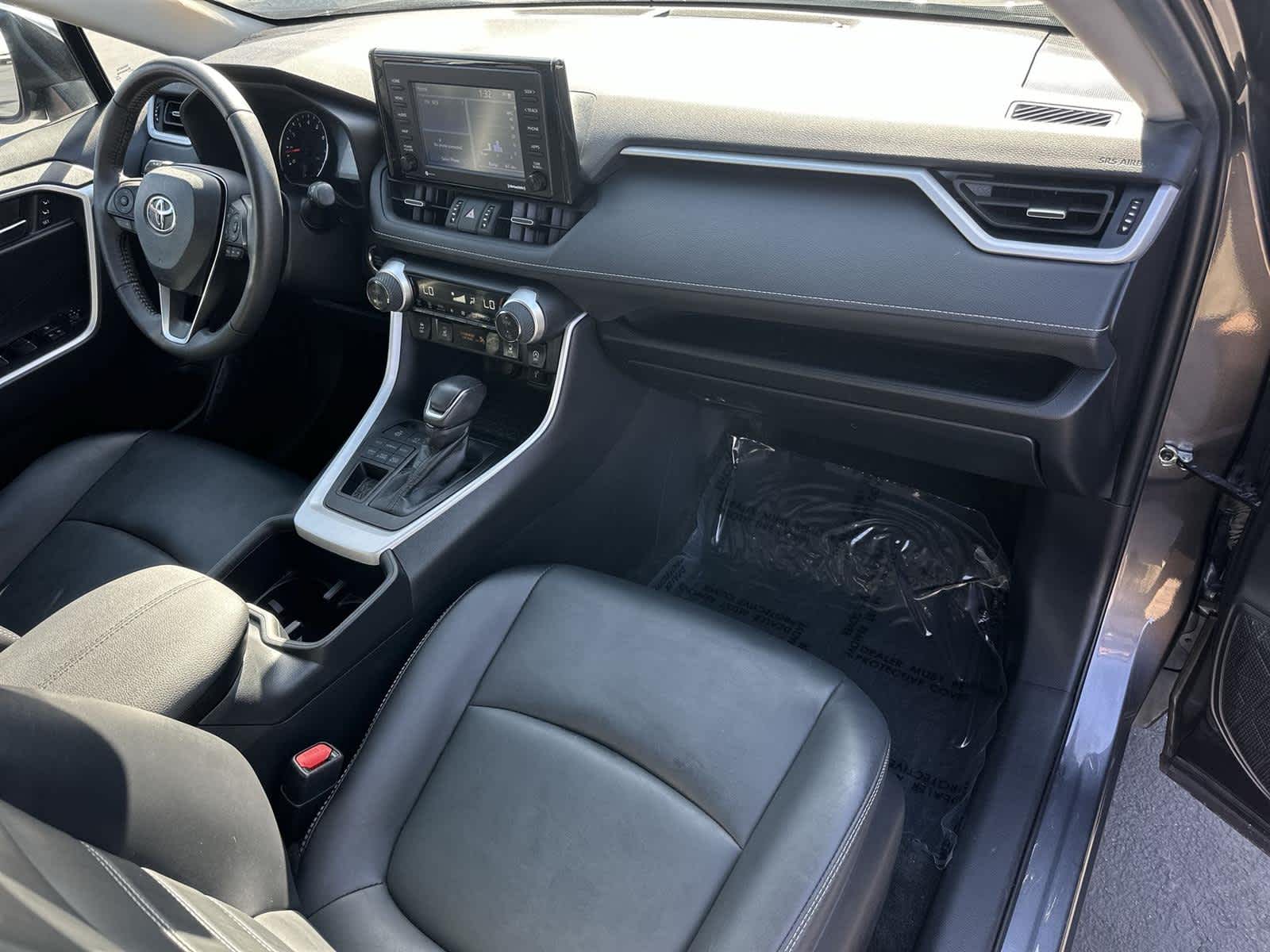 Thumbnail: 2022 Toyota RAV4 - 13