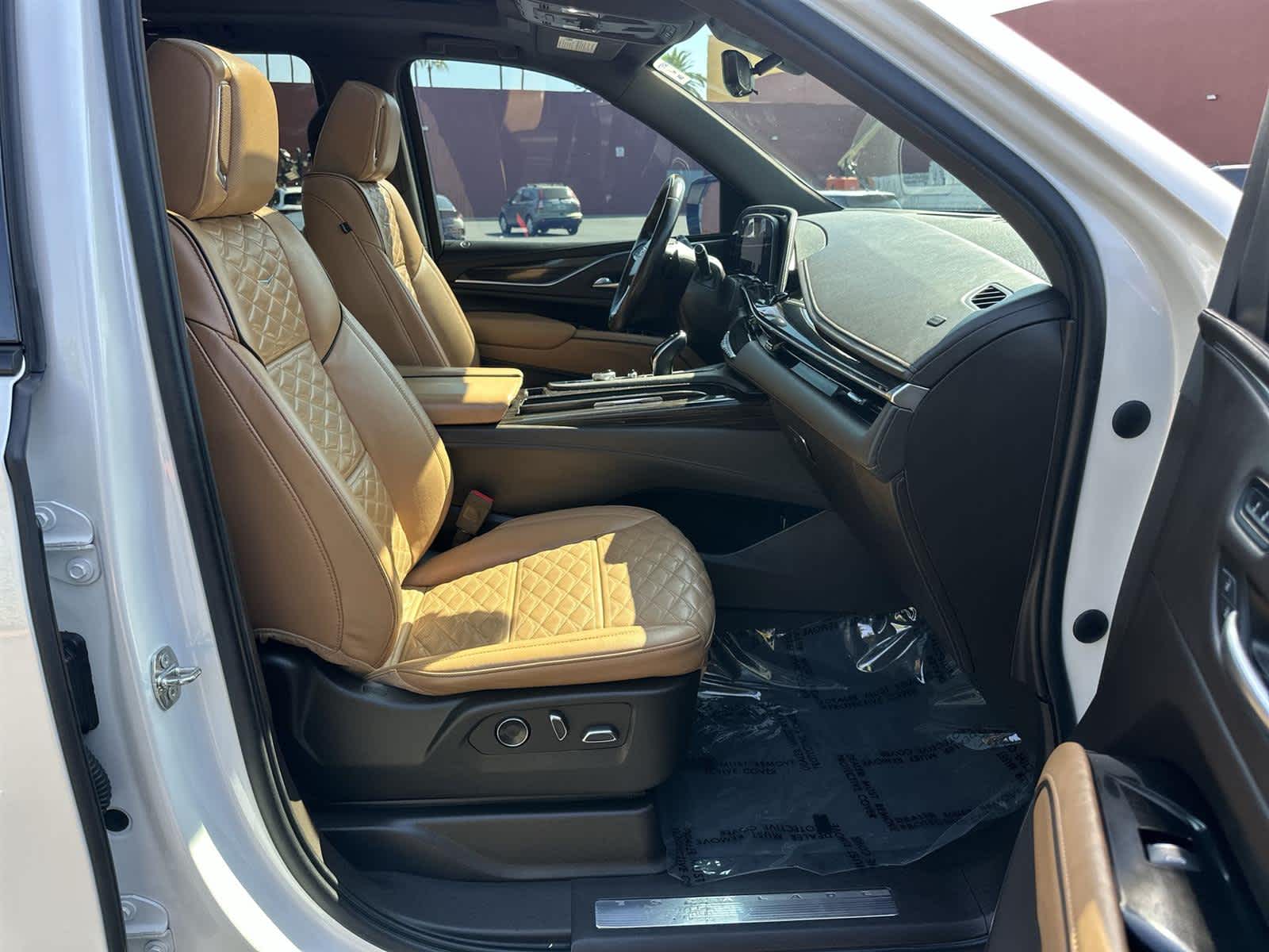 Thumbnail: 2022 Cadillac Escalade - 14