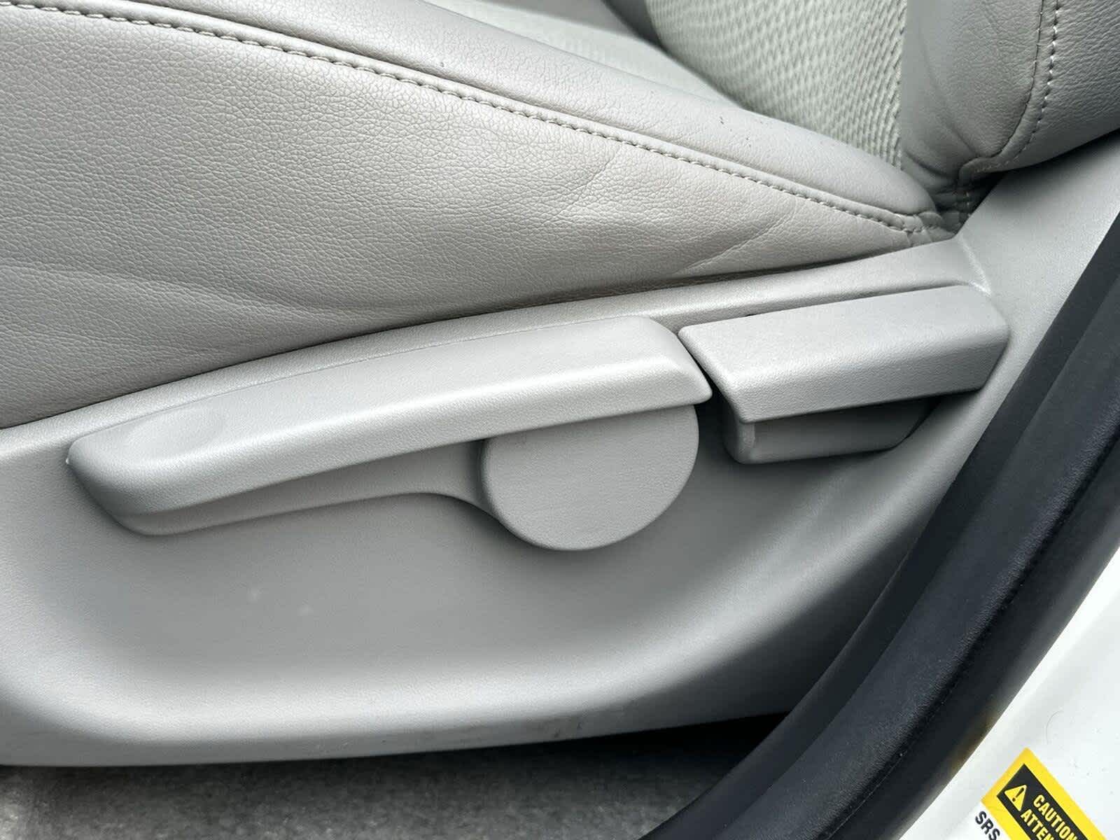 2012 Toyota RAV4 EV 23