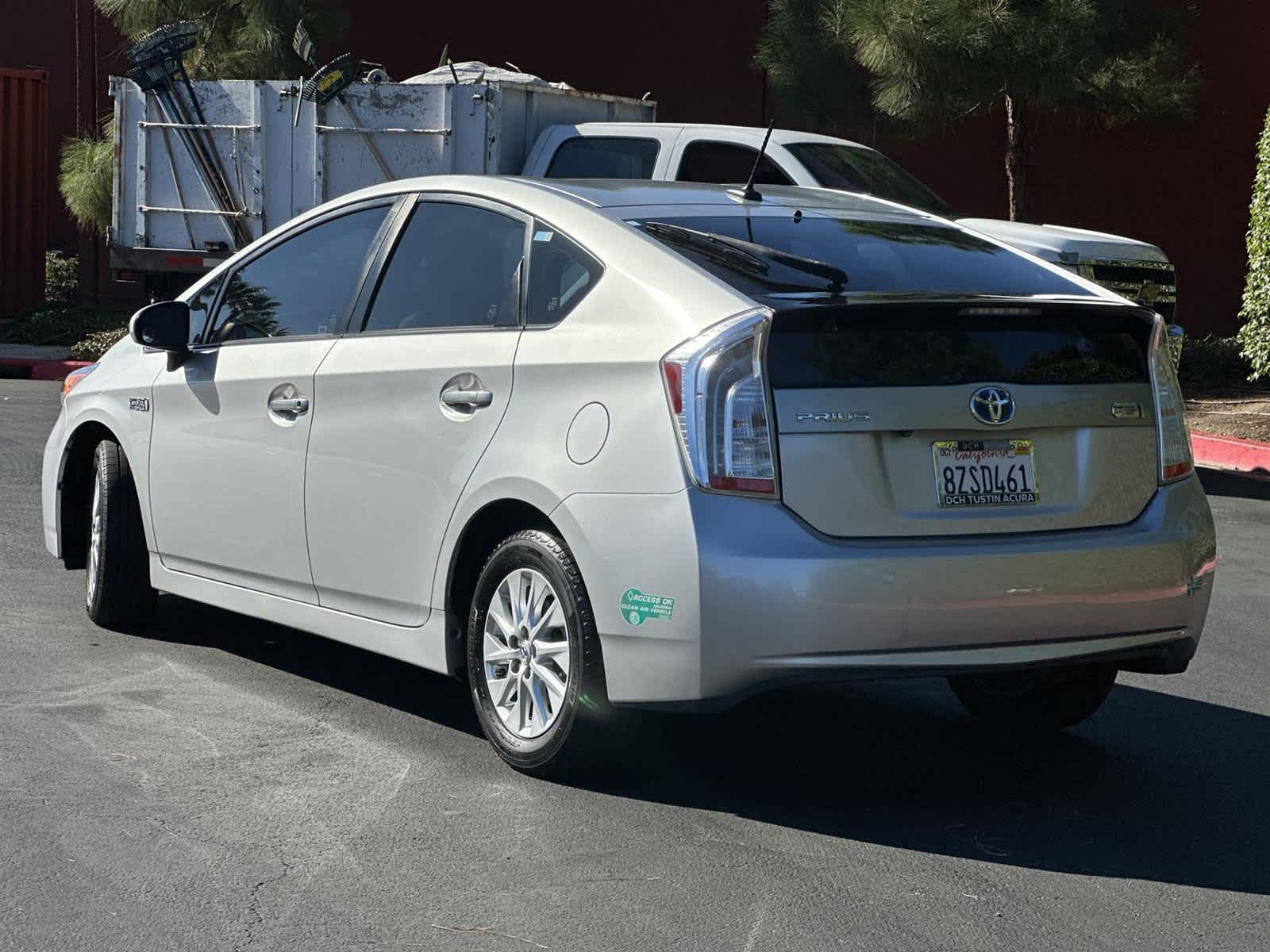 Thumbnail: 2015 Toyota Prius - 4
