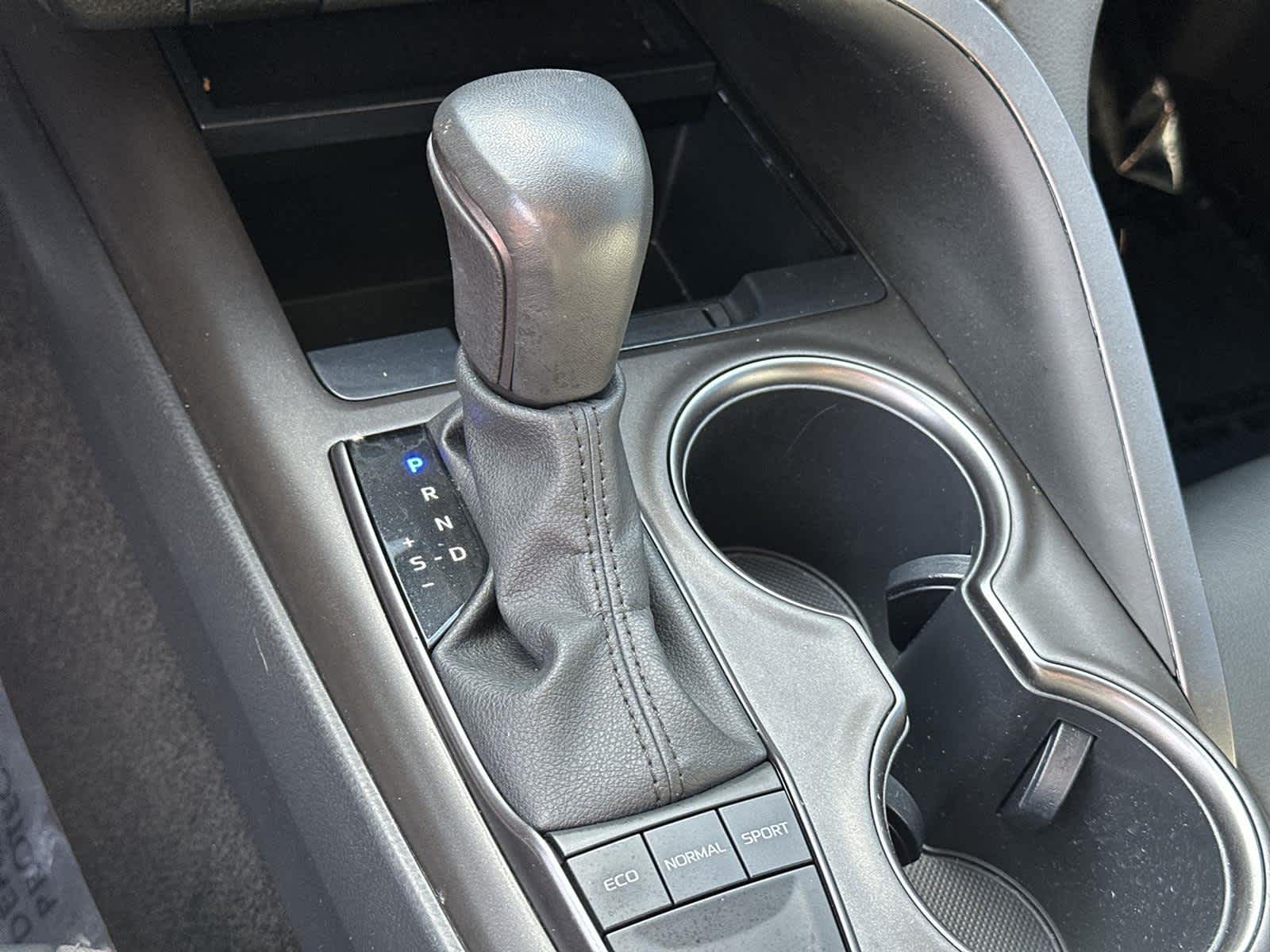 Thumbnail: 2023 Toyota Camry - 16