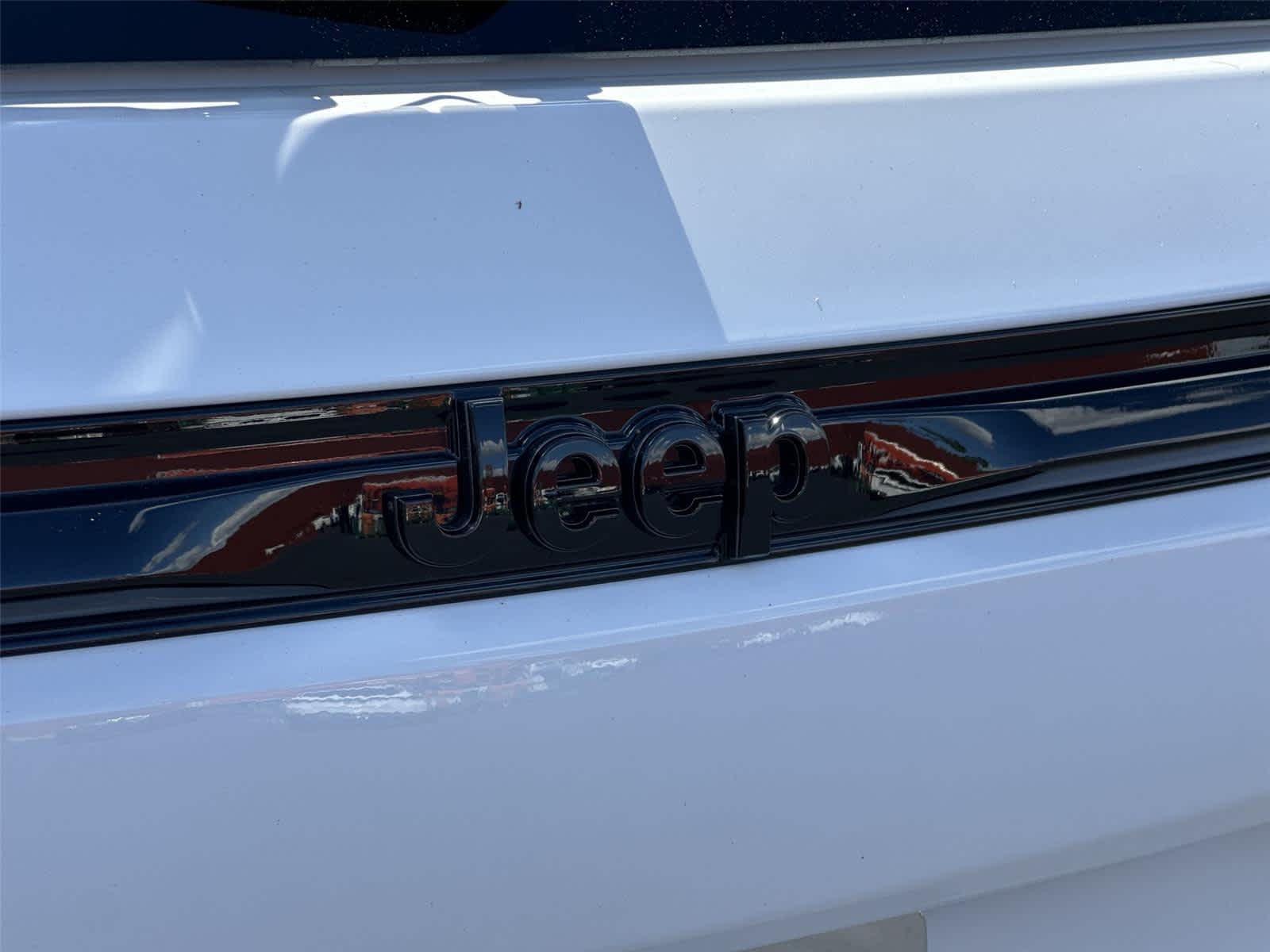 Thumbnail: 2026 Jeep Grand Cherokee - 7