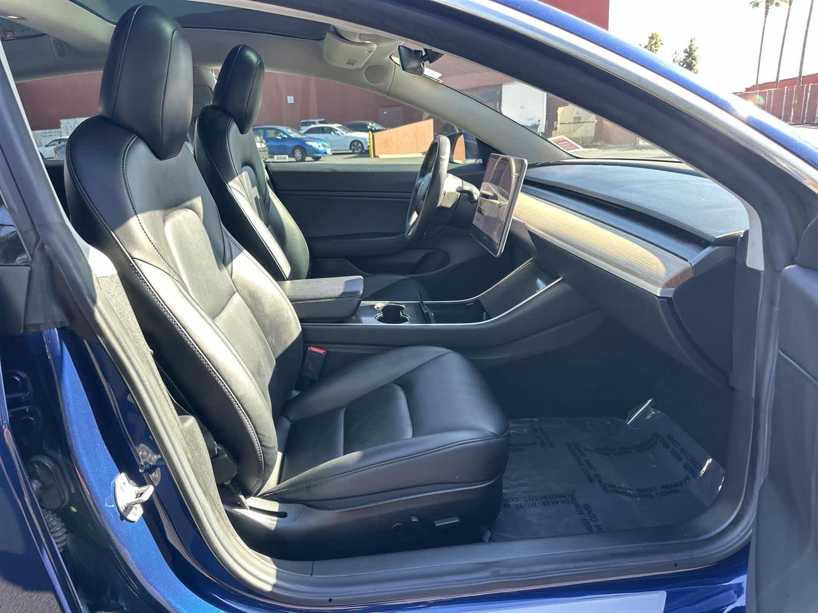 Thumbnail: 2019 Tesla Model 3 - 14