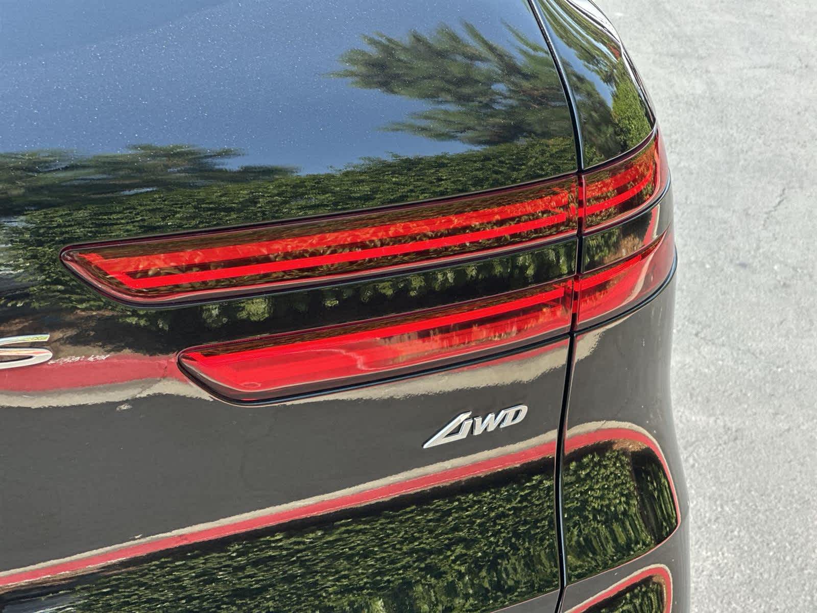 Thumbnail: 2023 Genesis GV70 - 7