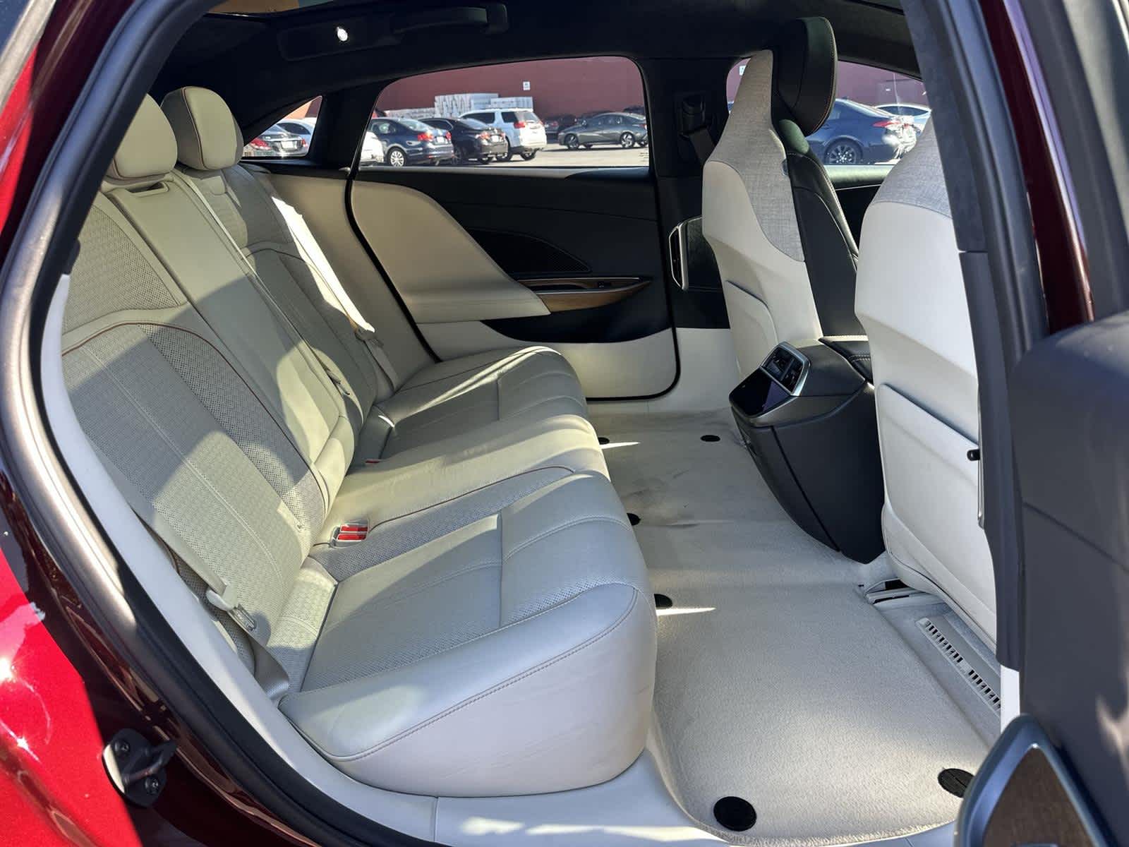 Thumbnail: 2022 Lucid Air - 13