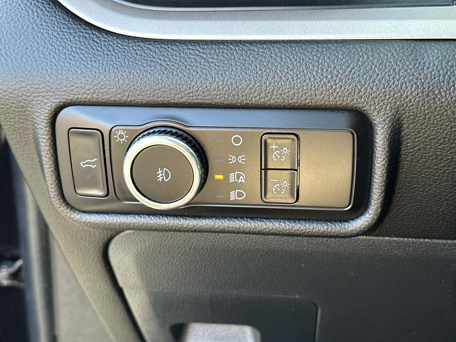 Thumbnail: 2023 Ford Explorer - 29