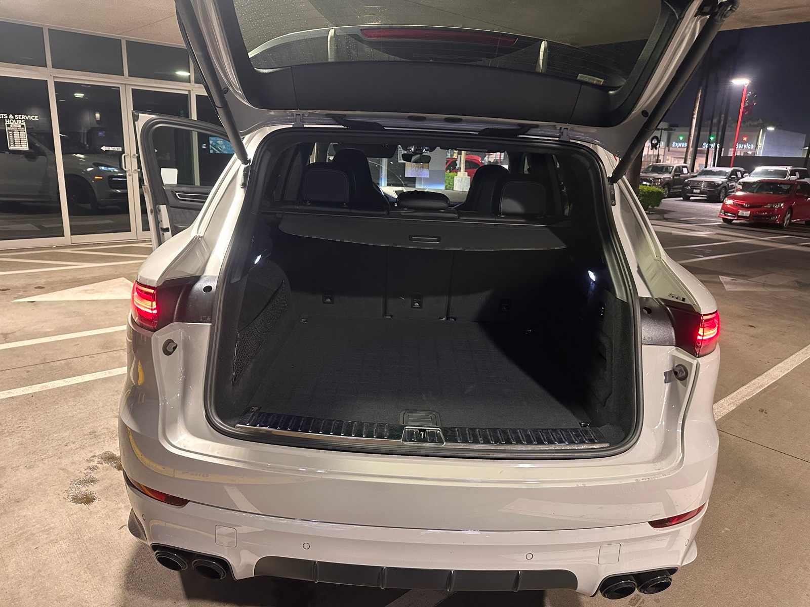 Thumbnail: 2021 Porsche Cayenne - 9