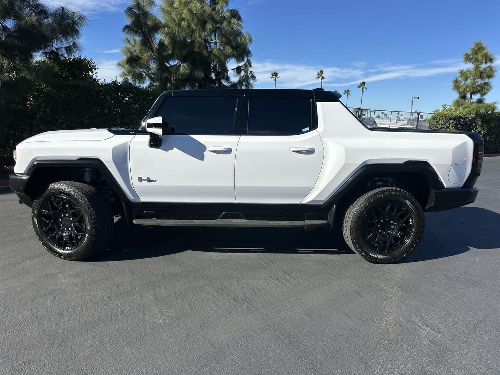 Thumbnail: 2025 GMC Hummer EV - 3