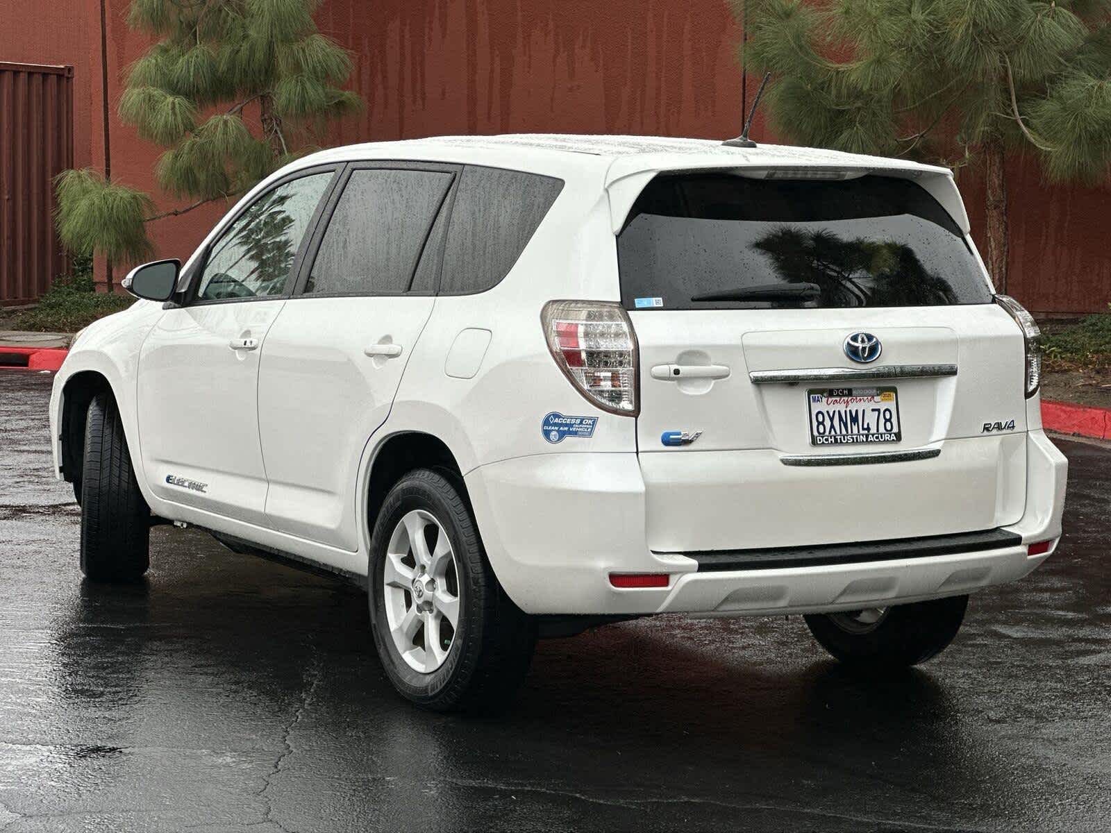2012 Toyota RAV4 EV 4