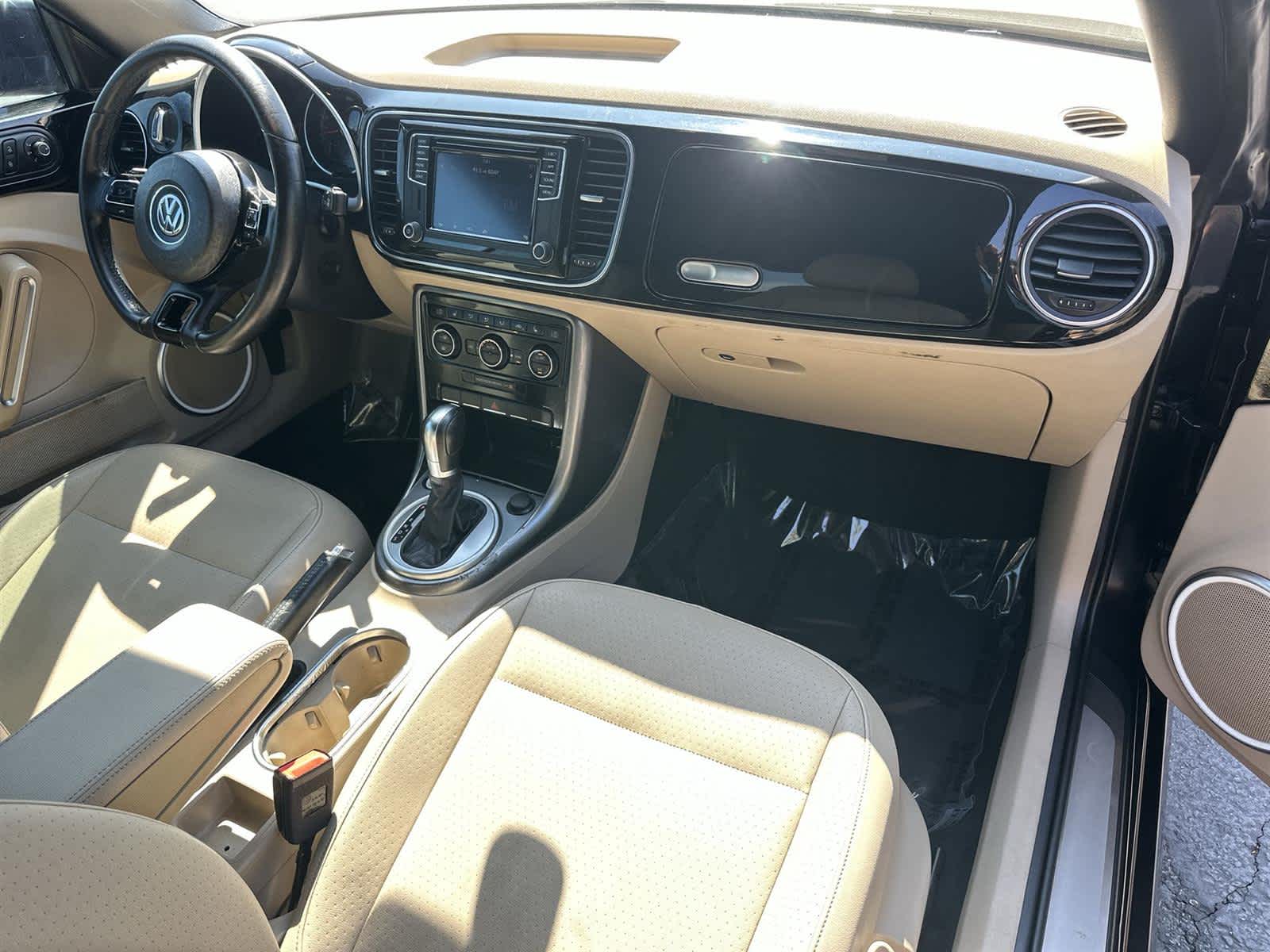 Thumbnail: 2019 Volkswagen Beetle - 12