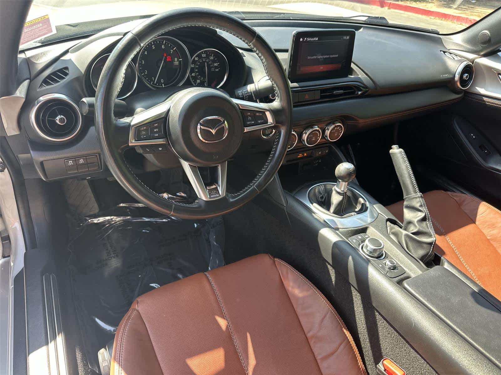 Thumbnail: 2023 Mazda MX-5 Miata - 10