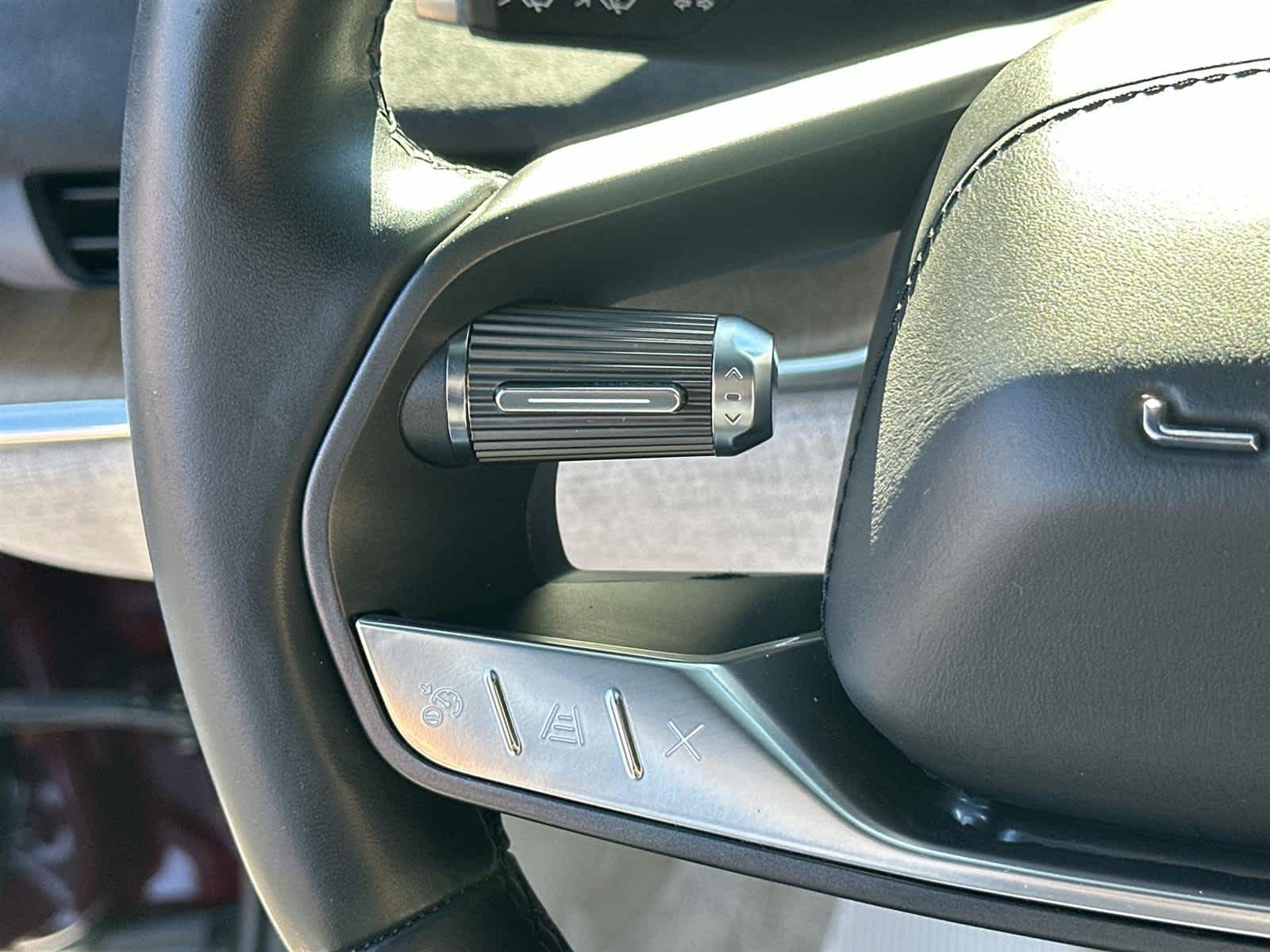 Thumbnail: 2022 Lucid Air - 24