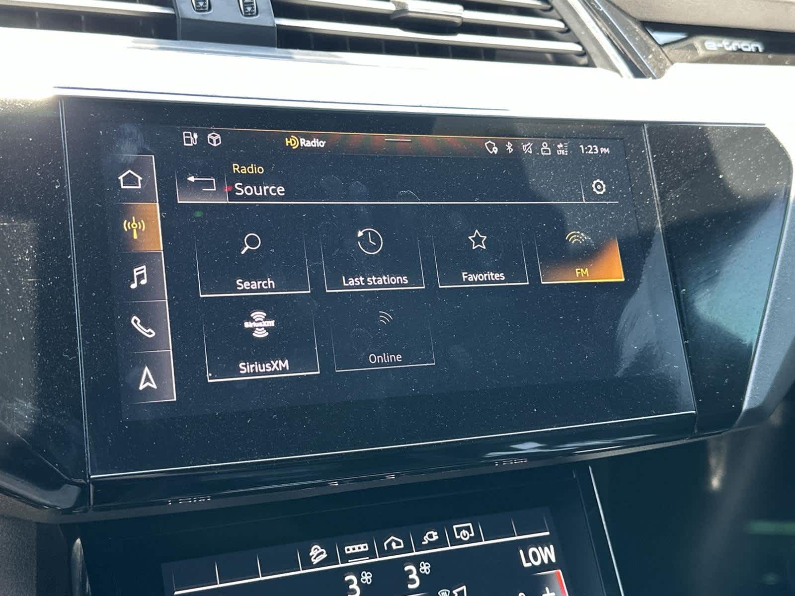 Thumbnail: 2024 Audi Q8 e-tron - 16