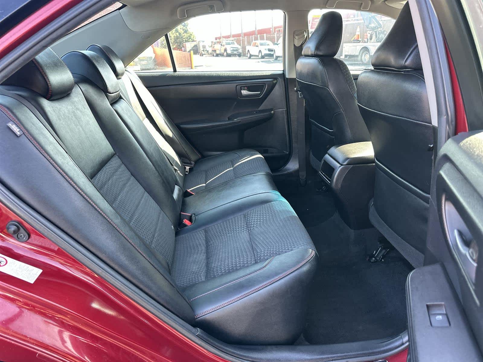 Thumbnail: 2015 Toyota Camry - 13