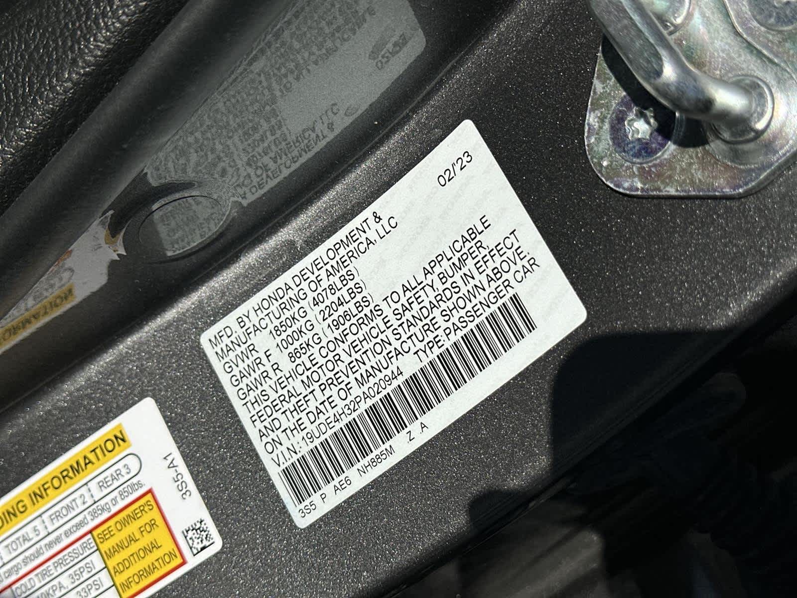 Thumbnail: 2023 Acura Integra - 21