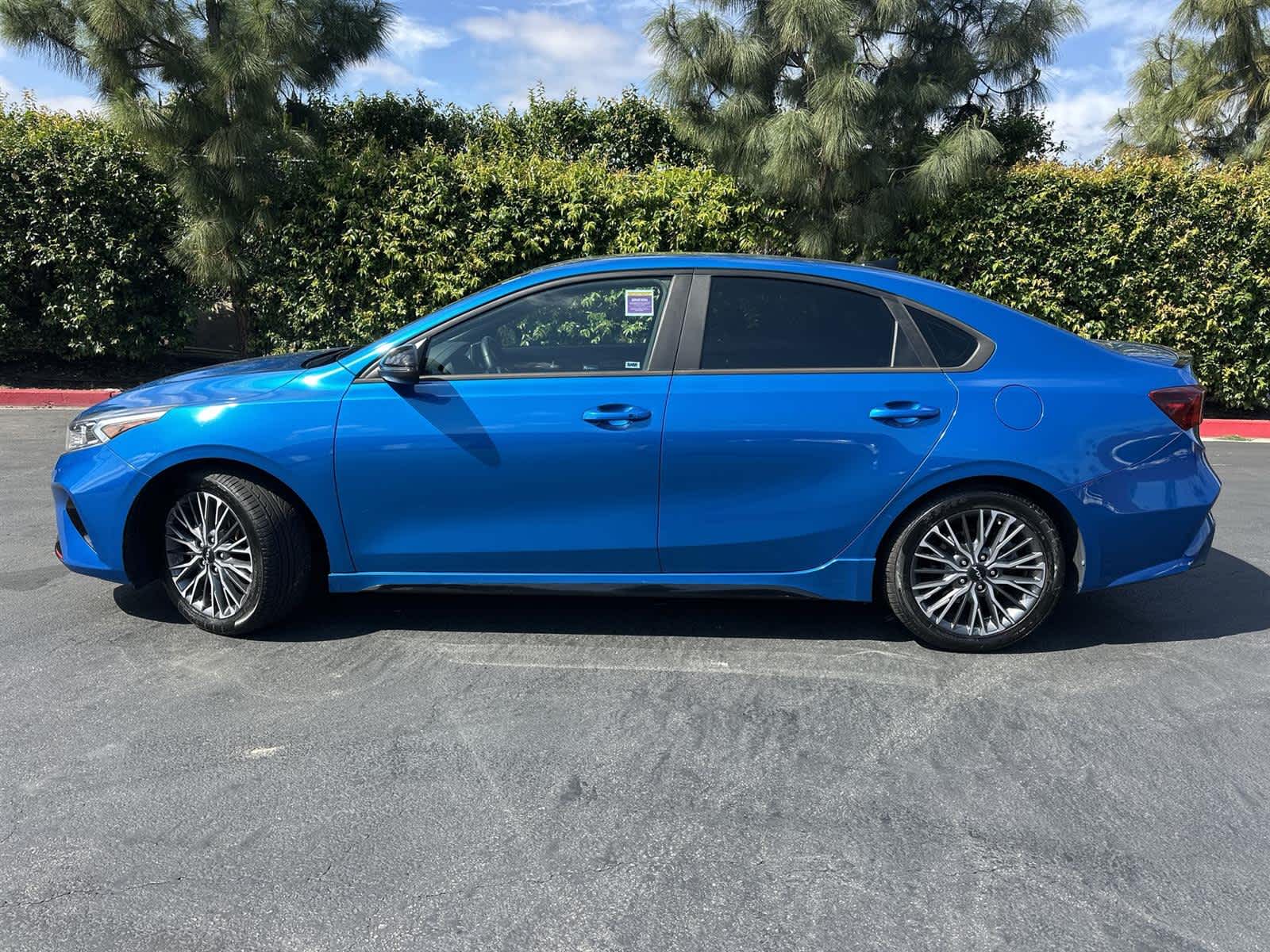 Thumbnail: 2022 Kia Forte - 3