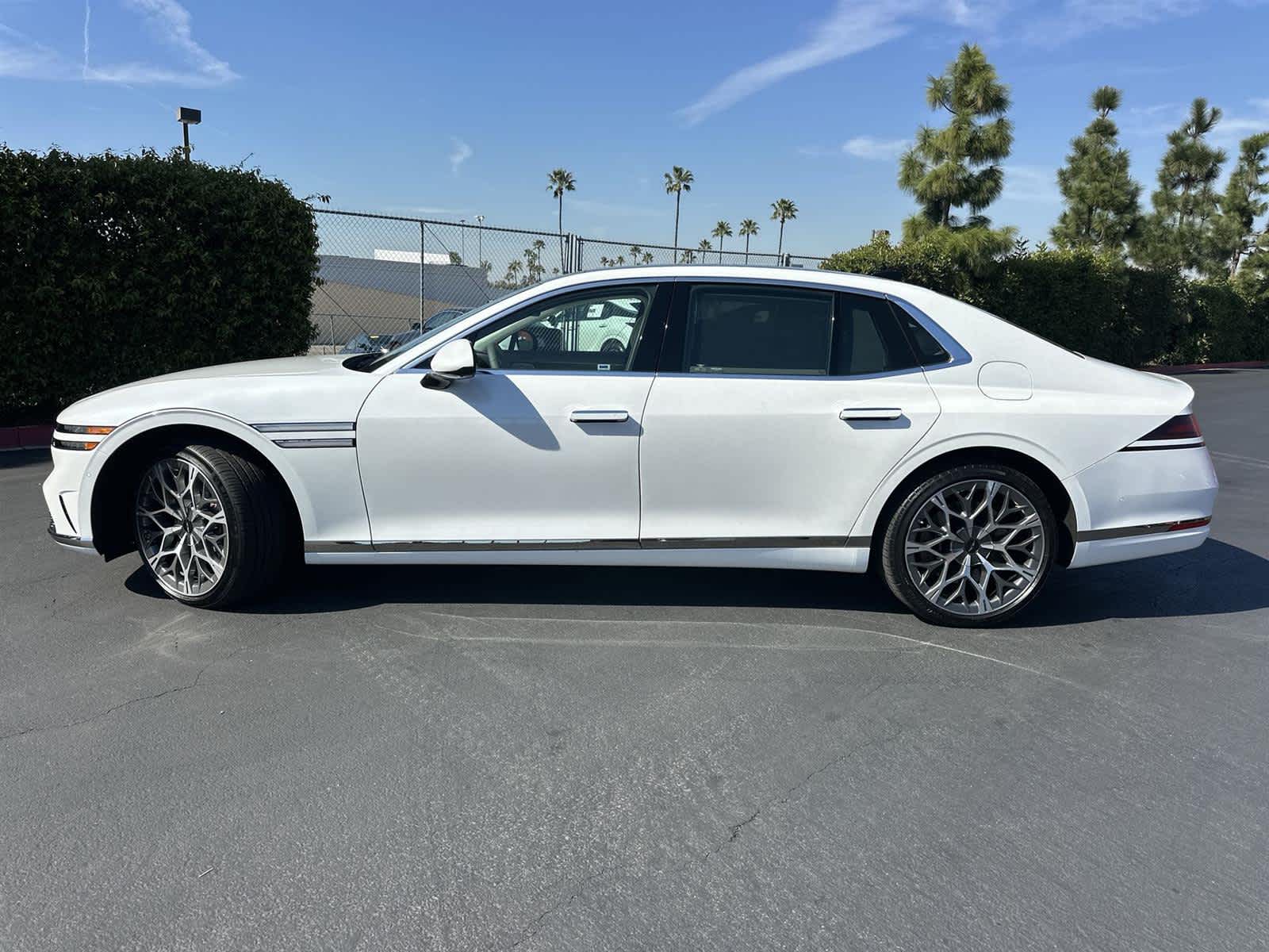 Thumbnail: 2026 Genesis G90 - 3