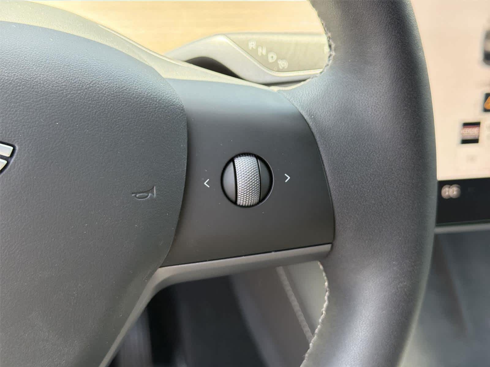 Thumbnail: 2025 Tesla Model Y - 34