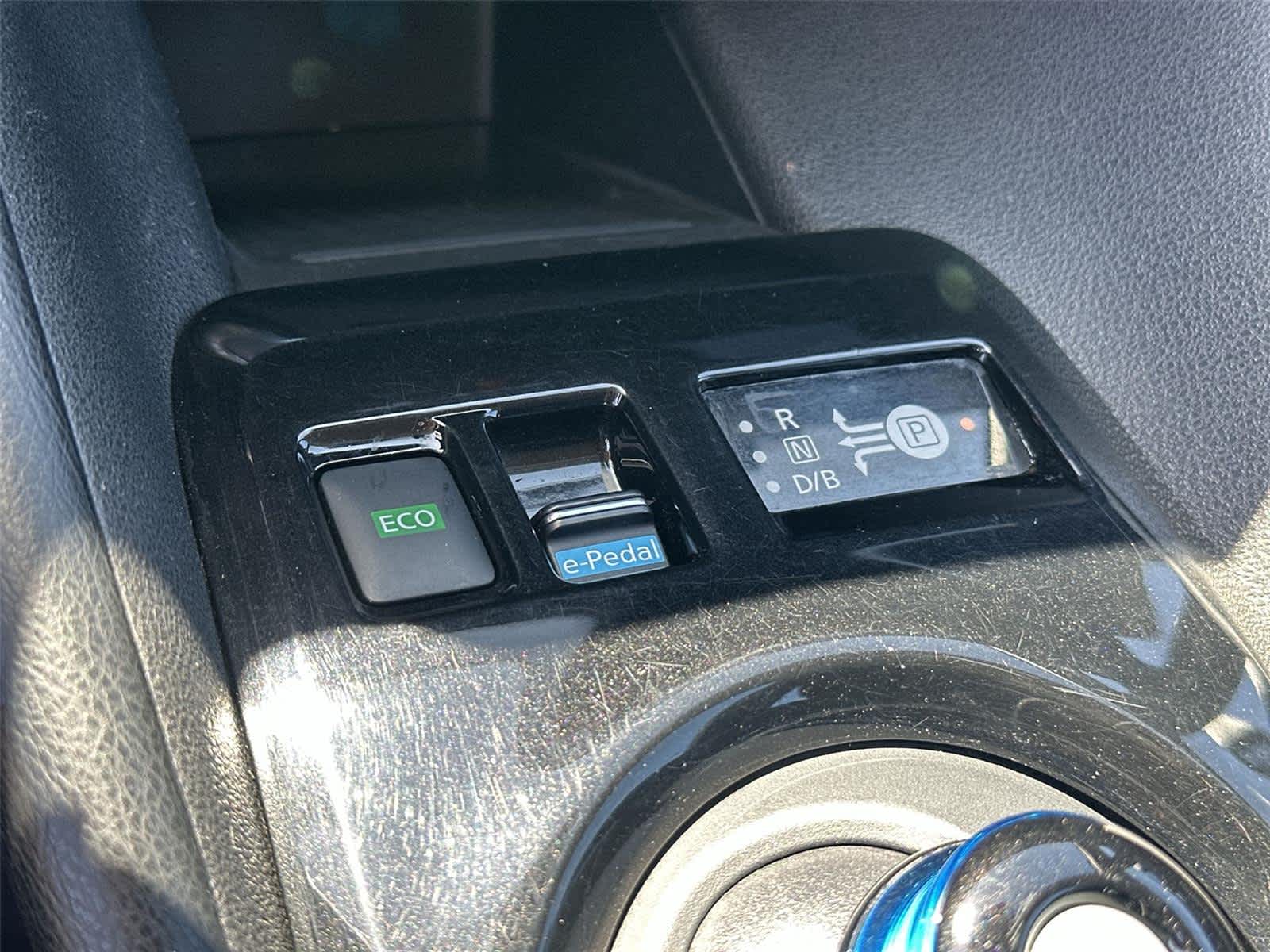 Thumbnail: 2022 Nissan Leaf - 36