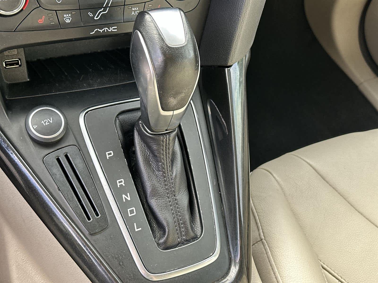 Thumbnail: 2015 Ford Focus - 18