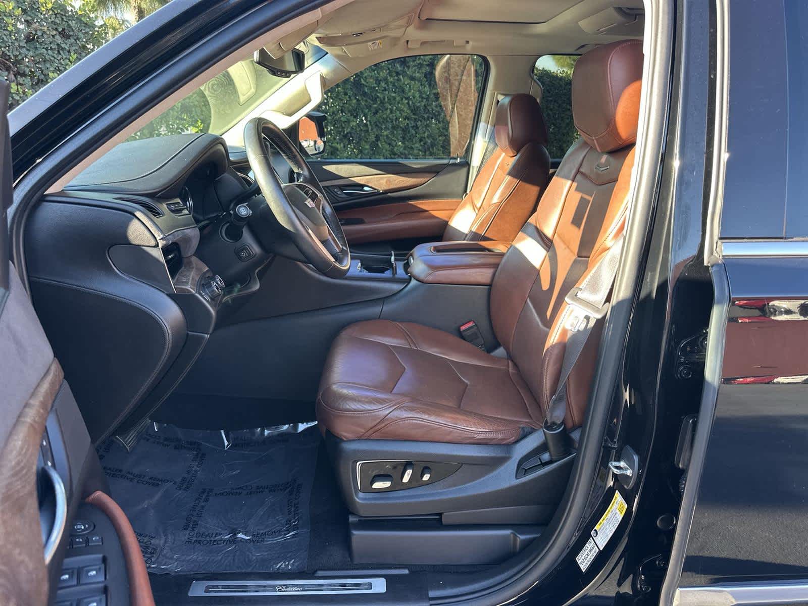 Thumbnail: 2016 Cadillac Escalade - 11