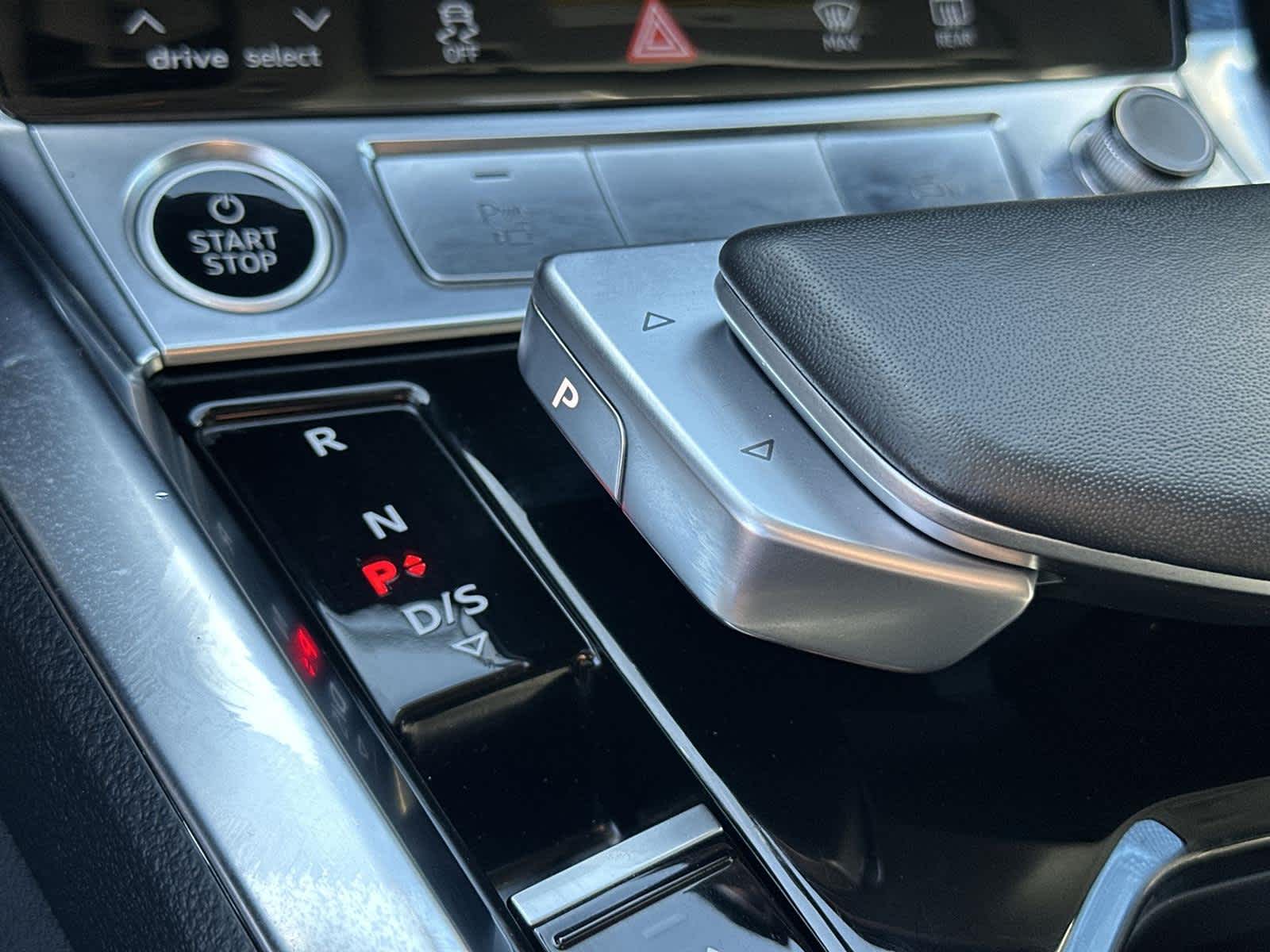 Thumbnail: 2022 Audi e-tron - 18