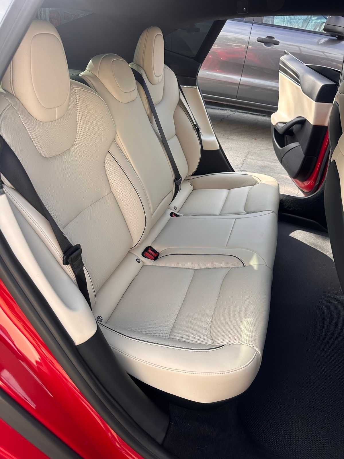 Thumbnail: 2022 Tesla Model S - 13