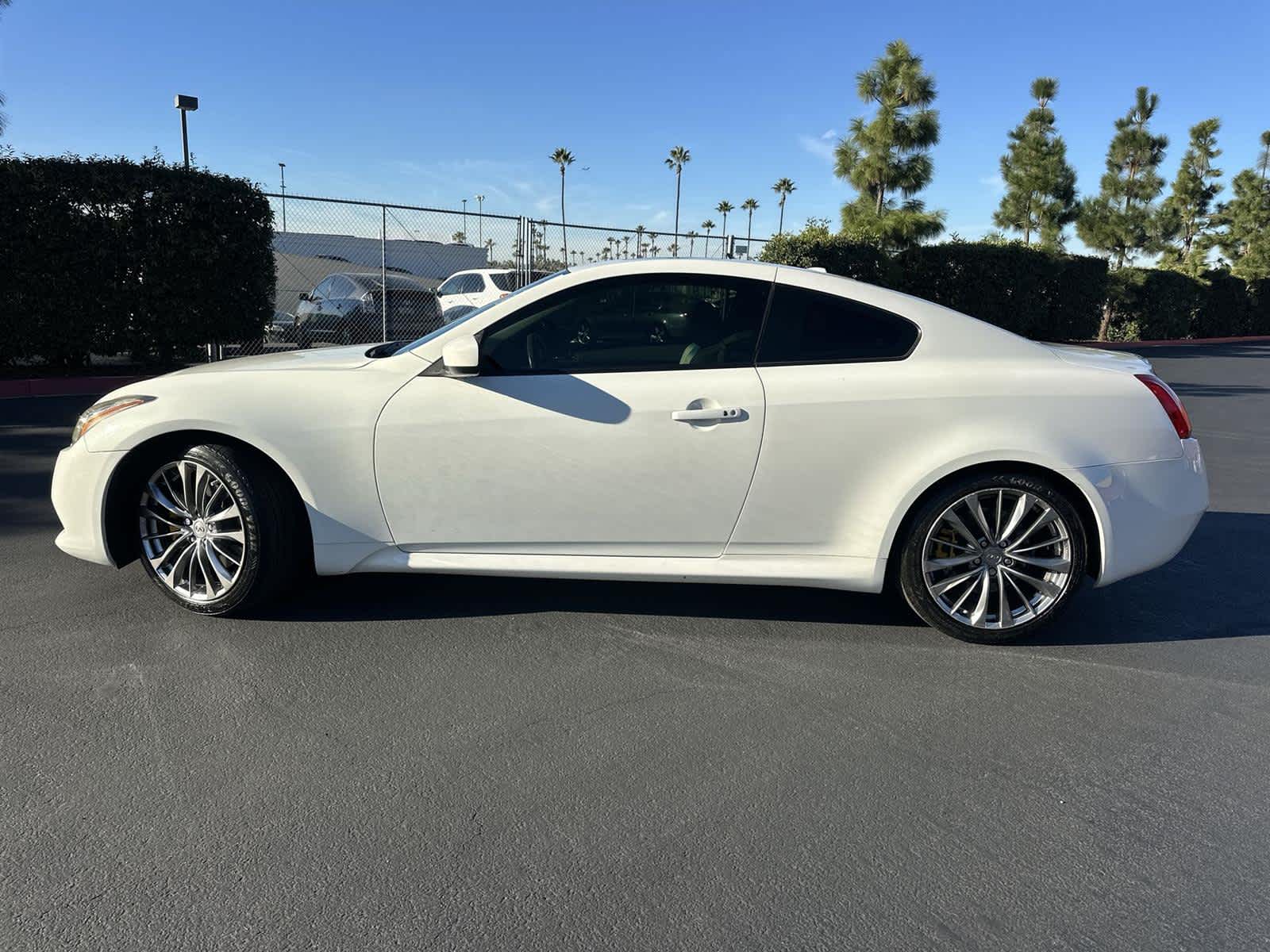 Thumbnail: 2011 INFINITI G37 - 3