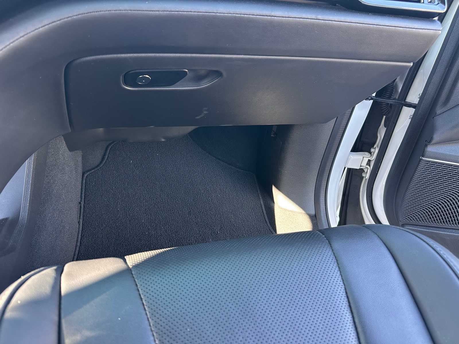 Thumbnail: 2023 Acura MDX - 20