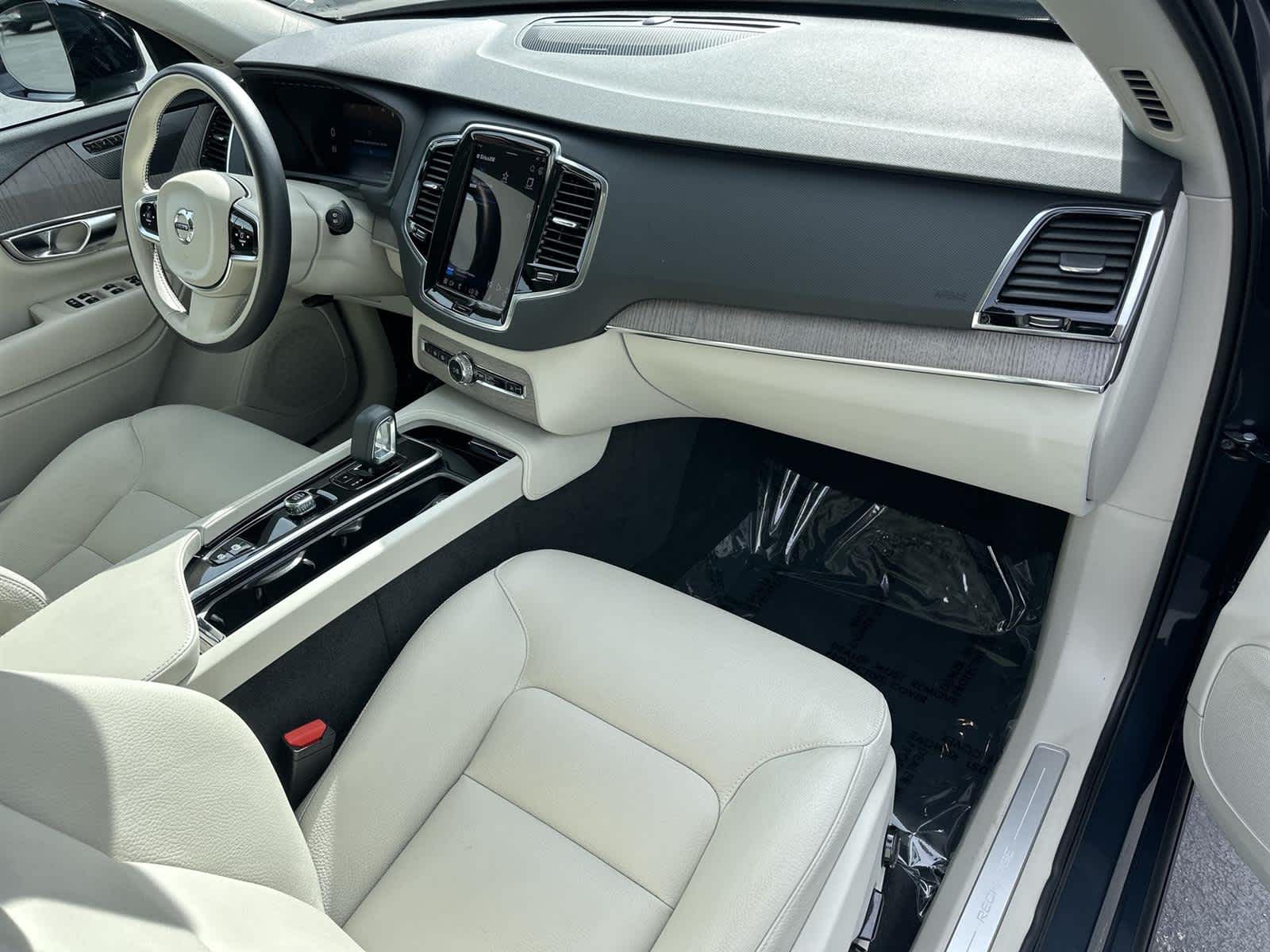 Thumbnail: 2023 Volvo XC90 - 12