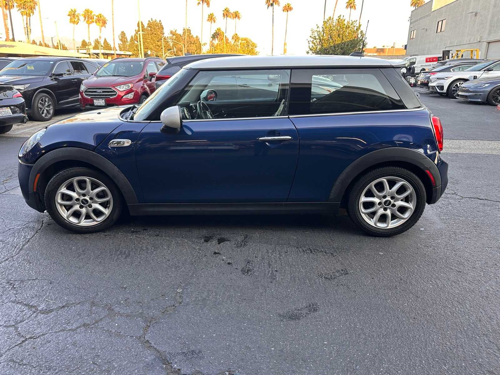 Thumbnail: 2017 MINI Cooper Hardtop - 2