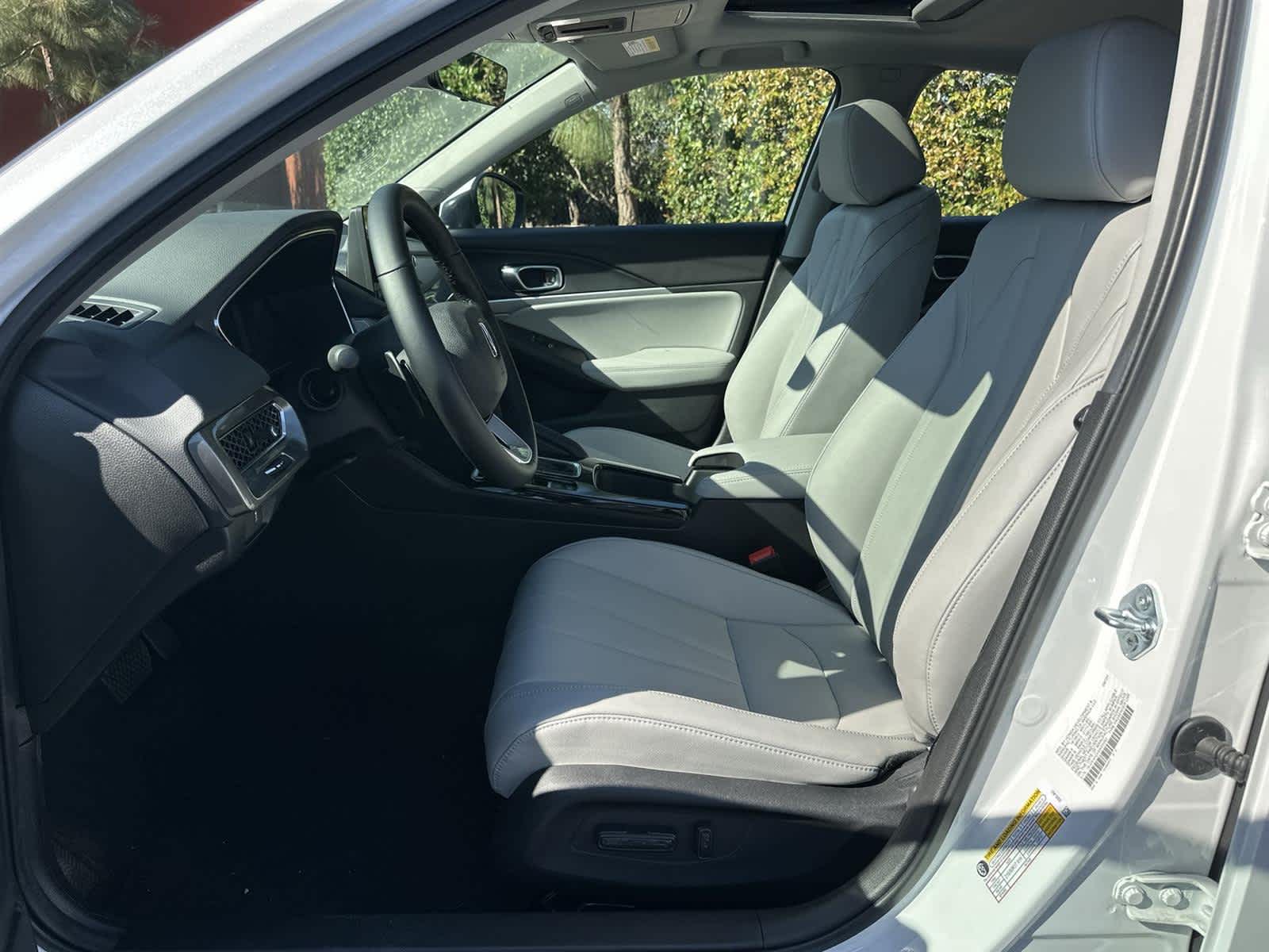 Thumbnail: 2025 Acura Integra - 11