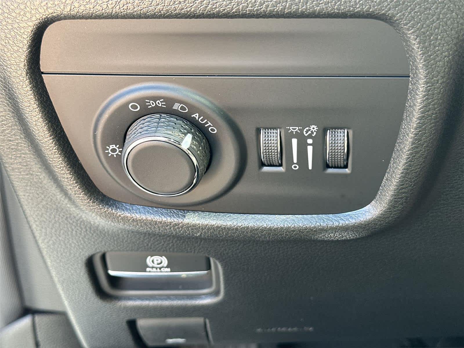 Thumbnail: 2026 Jeep Grand Cherokee - 31