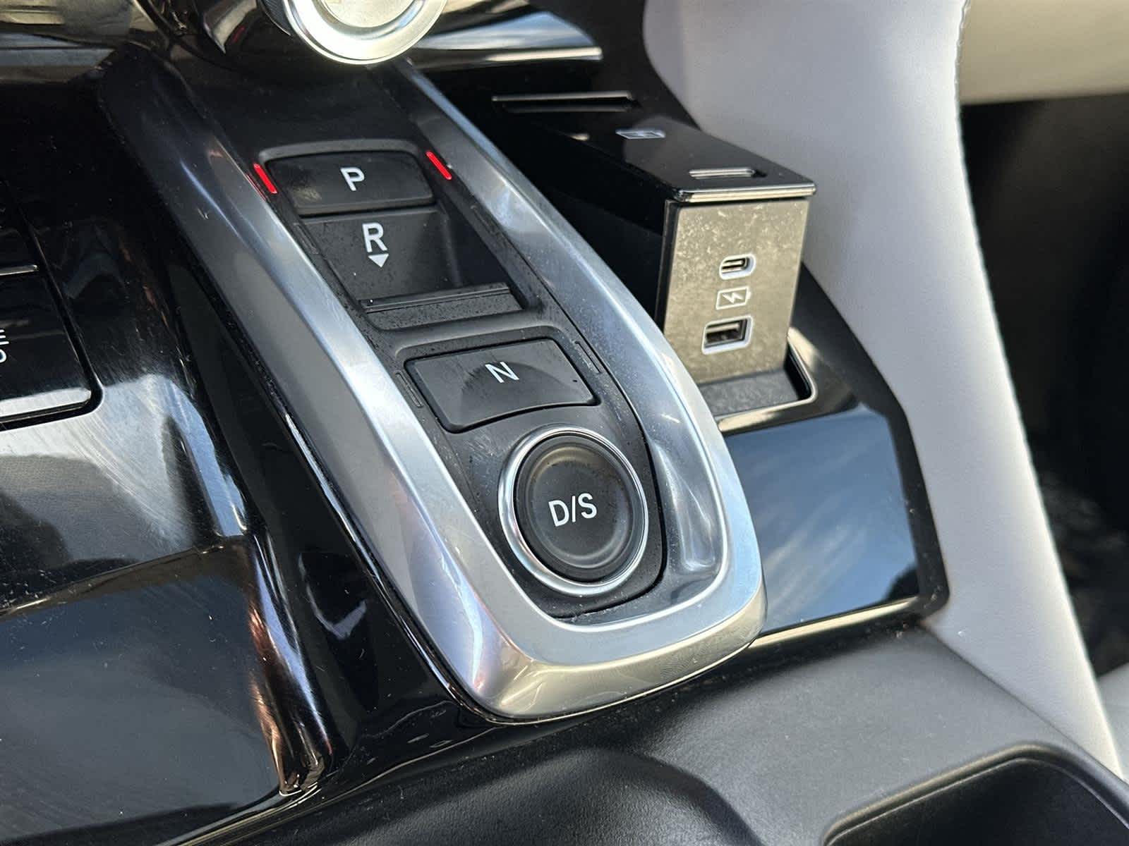 Thumbnail: 2022 Acura MDX - 18