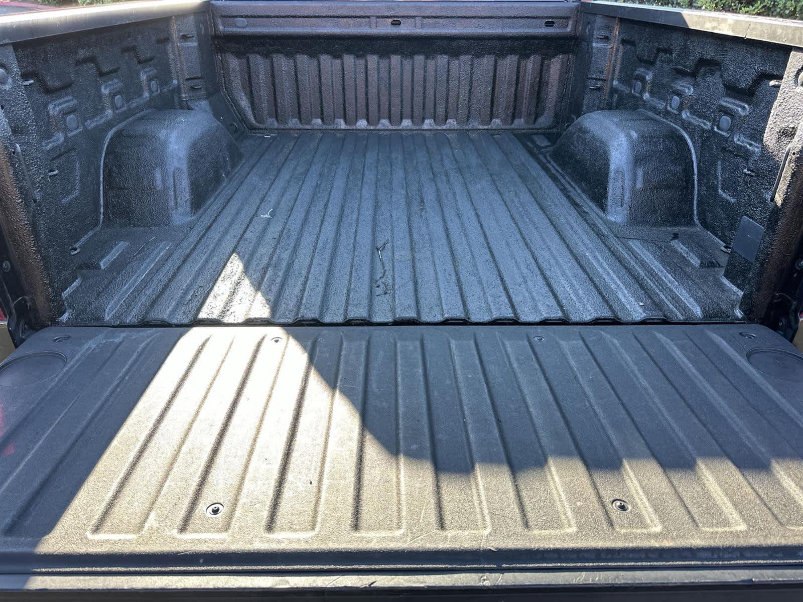 Thumbnail: 2019 Chevrolet Silverado 1500 - 19