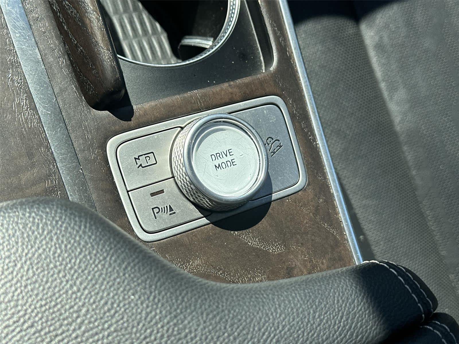 Thumbnail: 2021 Genesis GV80 - 28