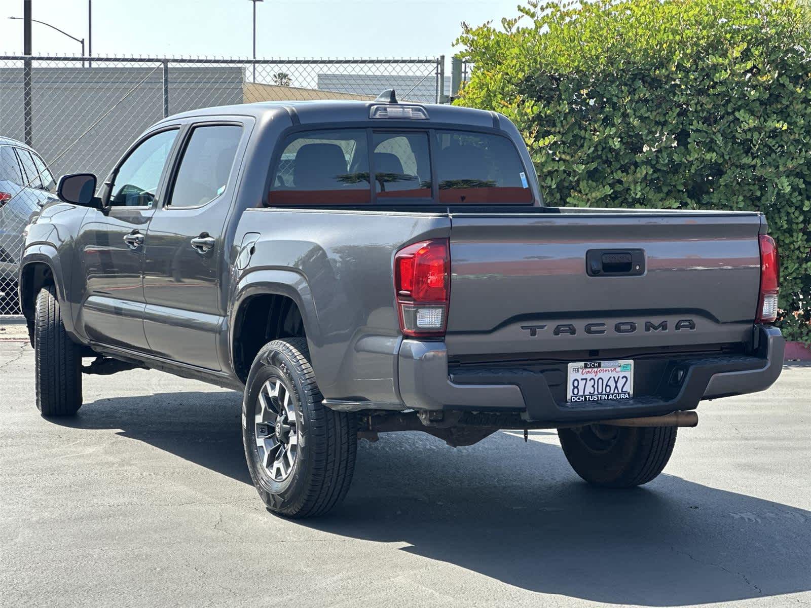 Thumbnail: 2020 Toyota Tacoma - 4