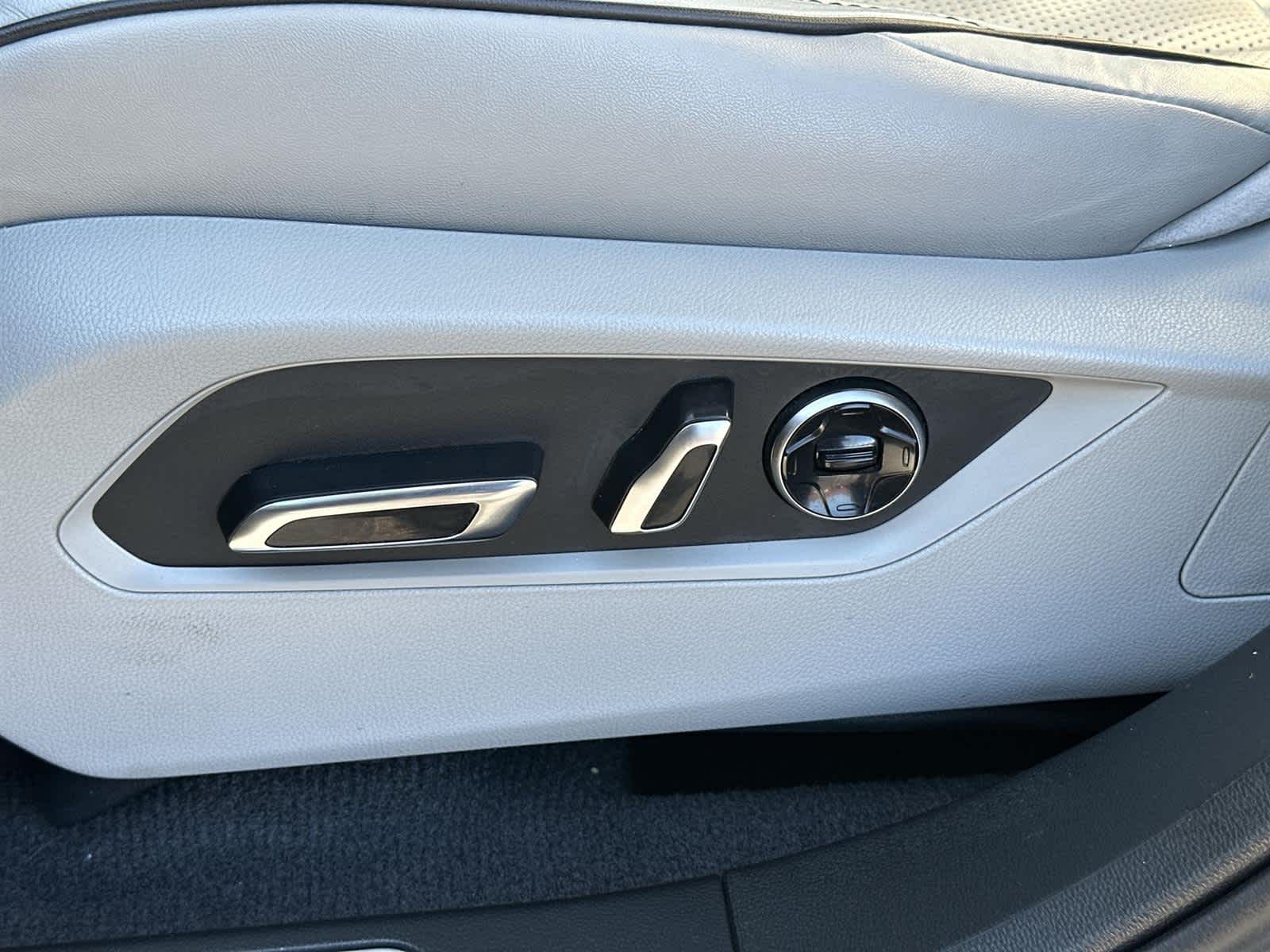 Thumbnail: 2024 Acura RDX - 23