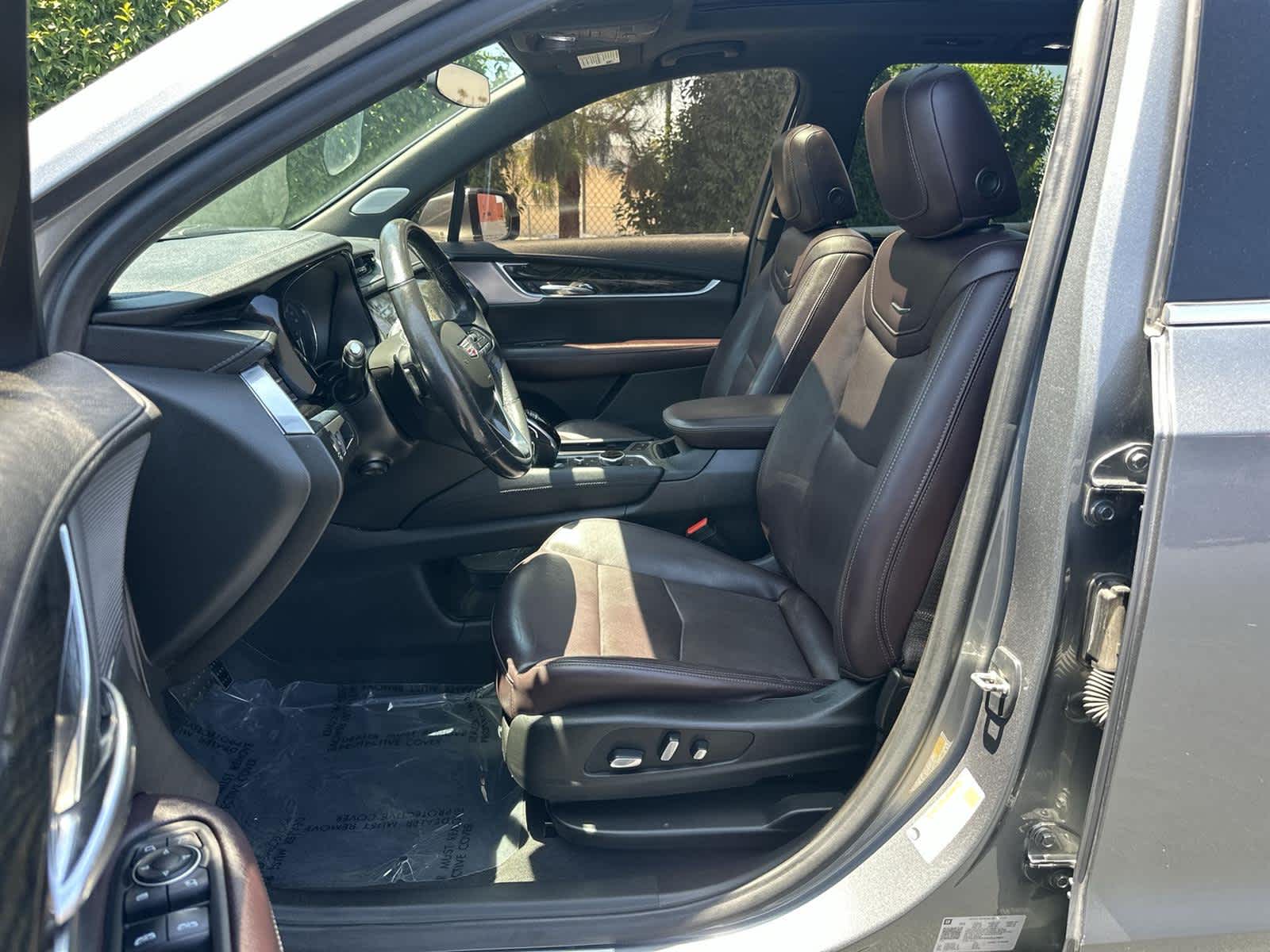Thumbnail: 2021 Cadillac XT6 - 11