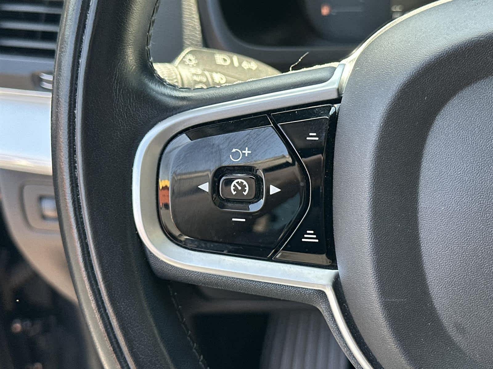 Thumbnail: 2018 Volvo XC90 - 24
