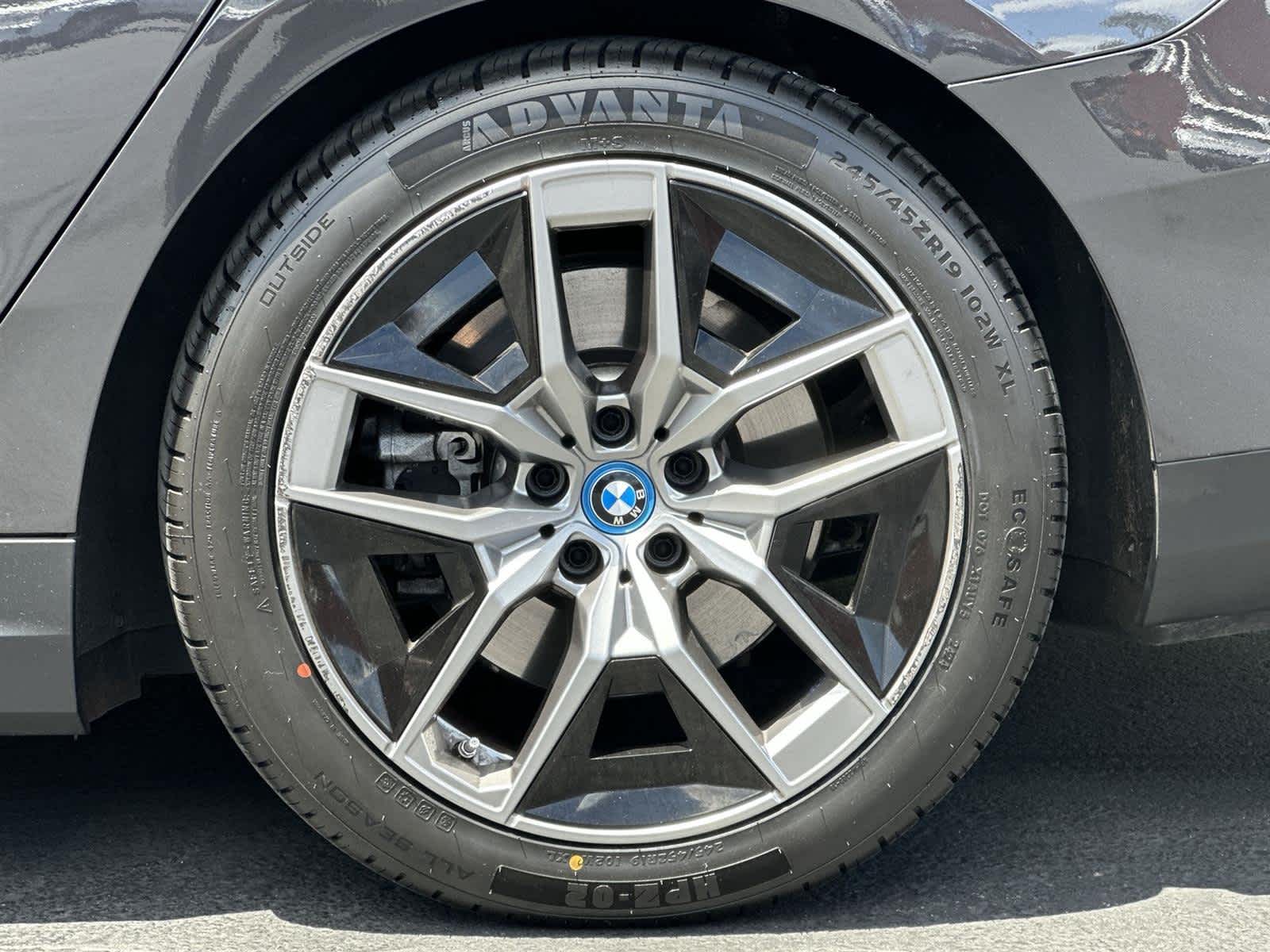 Thumbnail: 2024 BMW i5 - 8