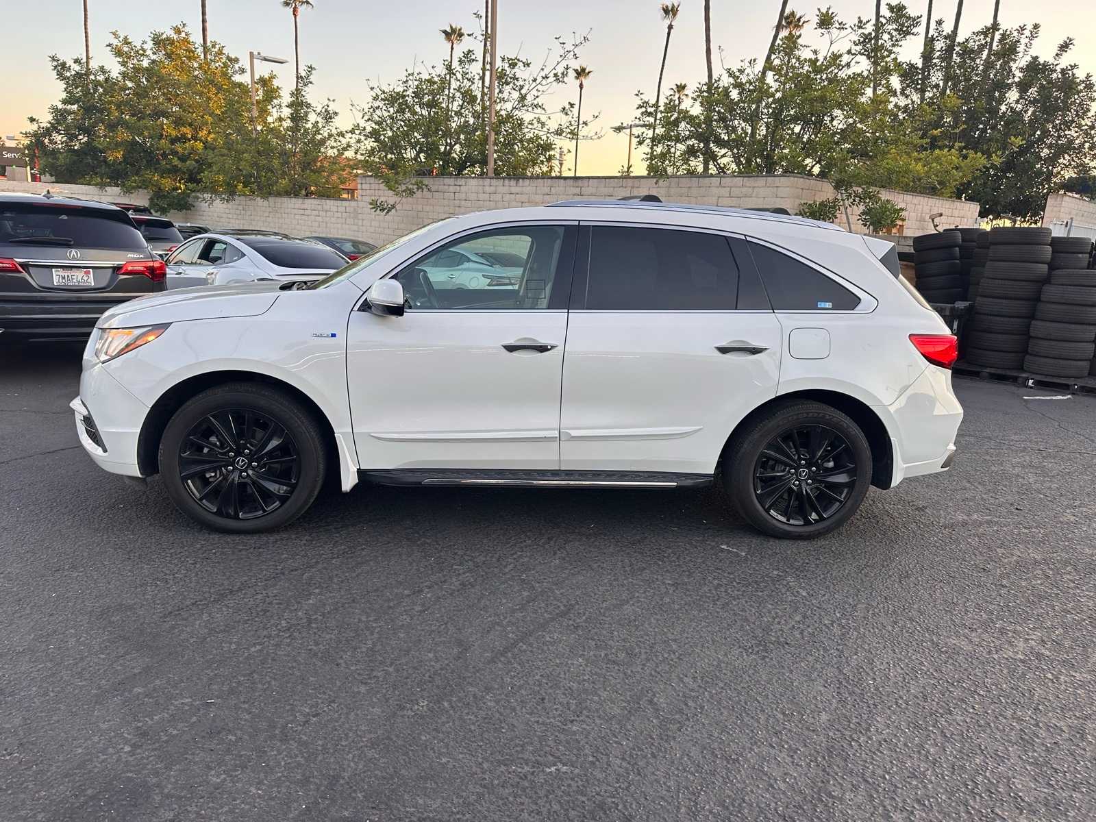 Thumbnail: 2020 Acura MDX - 2