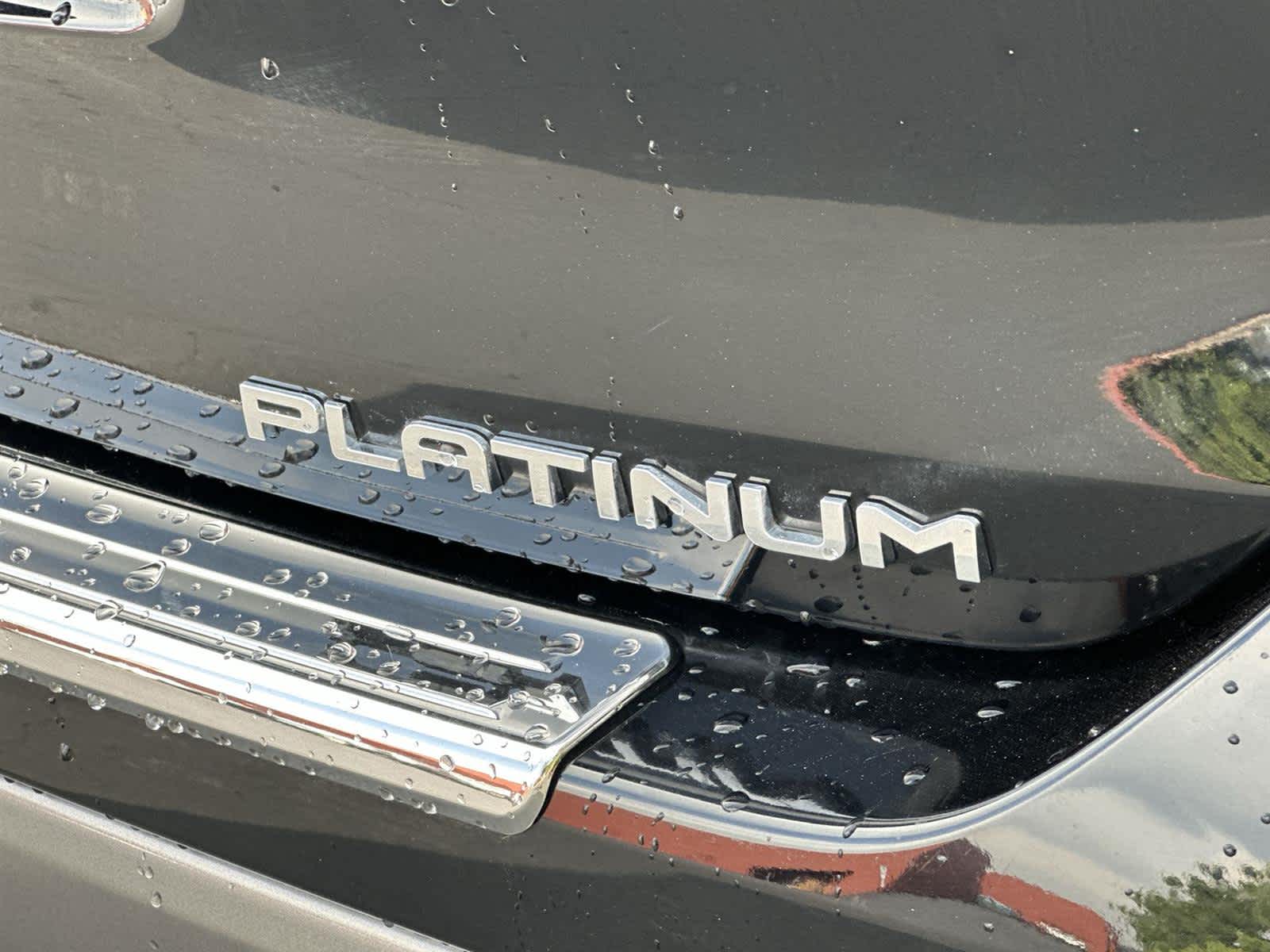 Thumbnail: 2022 Toyota Highlander - 7