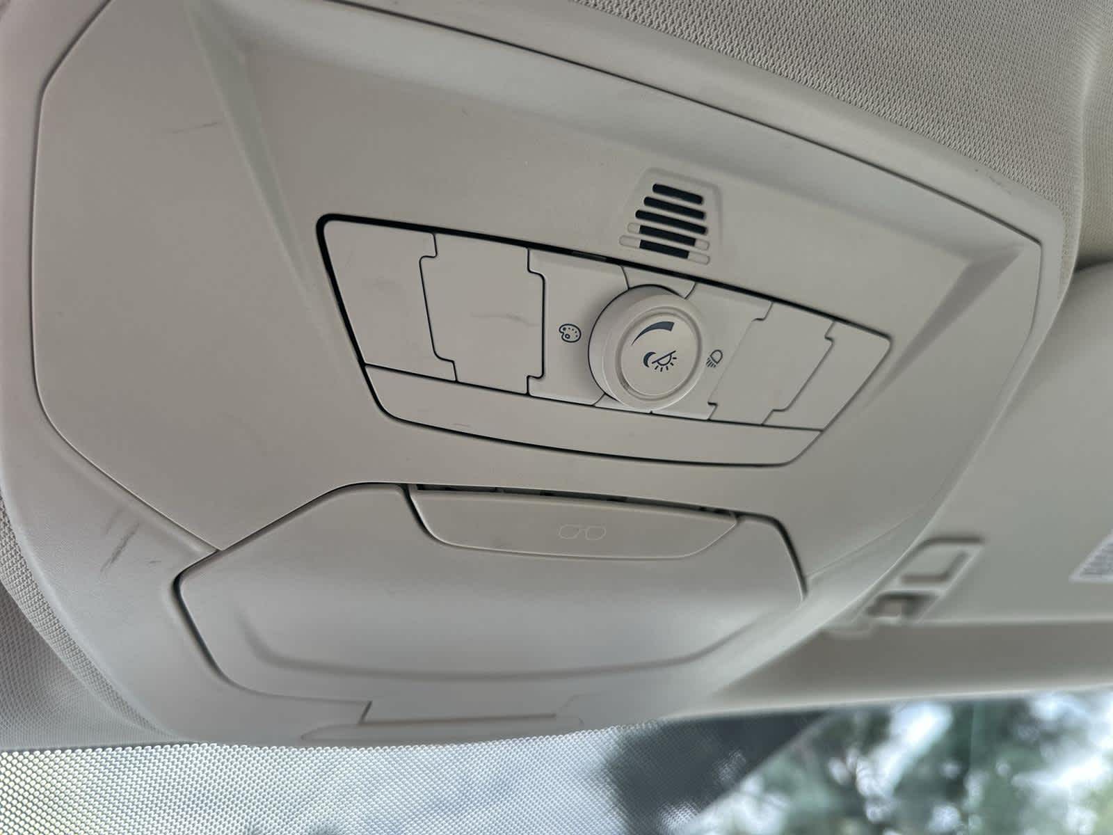 Thumbnail: 2015 Ford Focus - 32