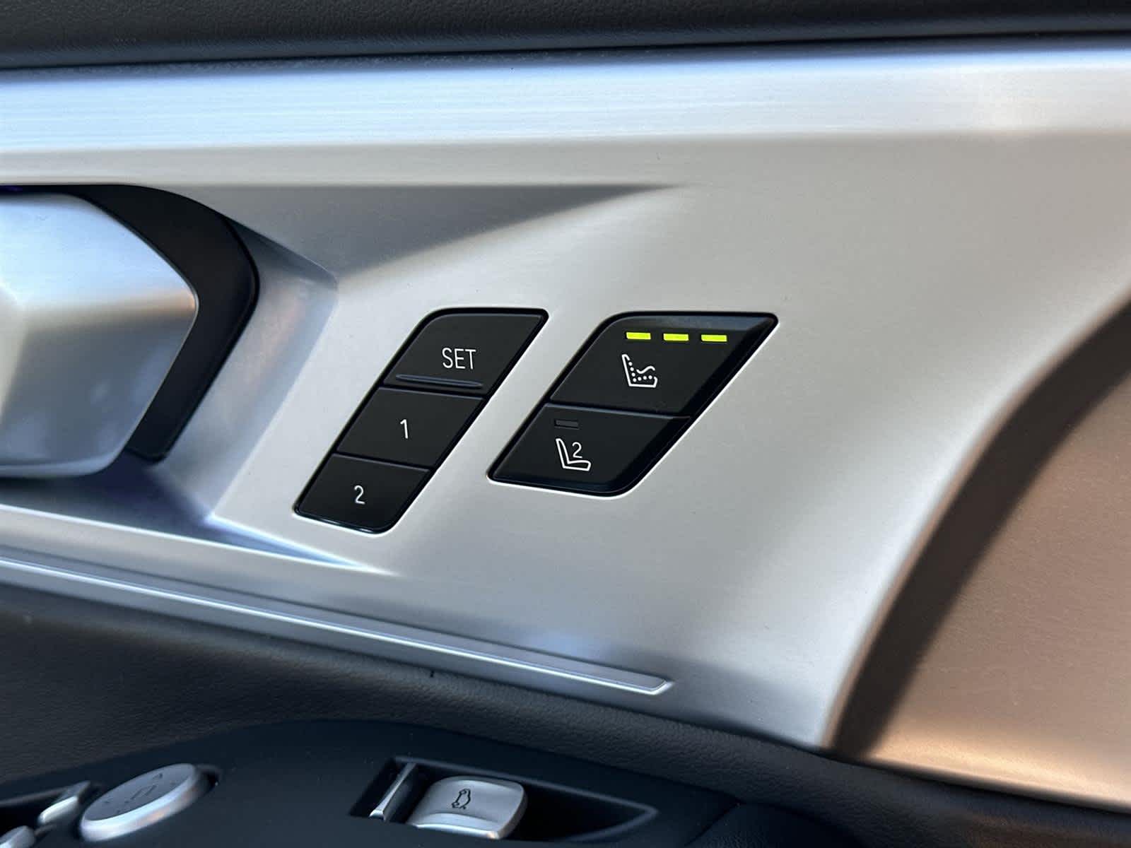 Thumbnail: 2024 BMW XM - 26