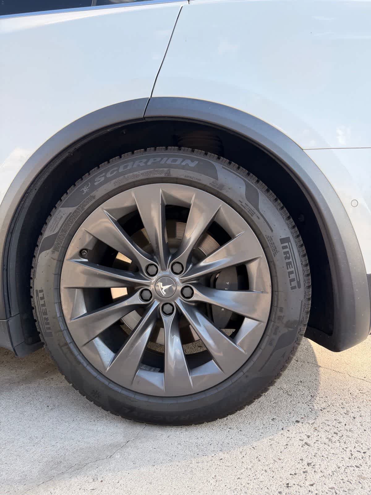 Thumbnail: 2018 Tesla Model X - 21